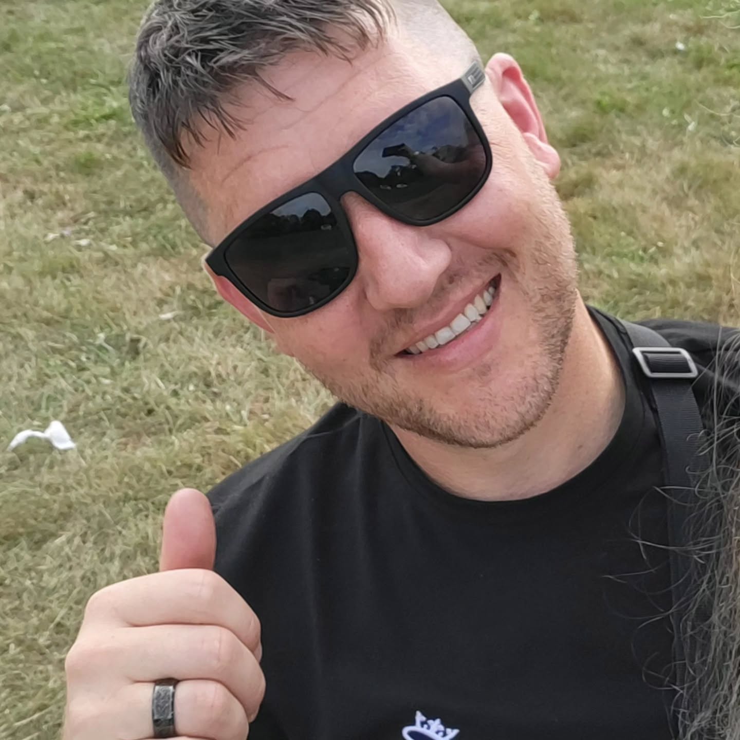 I started last year with a little quote,
A happy little side note,
"Positive vibes for 2025"
But between my degenerative disability and a lot of mental health struggles,
If I'm honest,
I'm just glad I made it out of 2025 still alive.
It's amazing what a variation a year can be,
From happy, positive vibes to breaking mentally.
You never truly know what kind of year it'll be .
2026 I'm not planning a life fix,
Or a mental overhaul,
Or A new me,
I don’t have those kind of magic tricks.
I have the life I have,
But this year I plan to live it.
I'll try to do my best,
Smile when I can,
Laugh when I can,
Succeed when I can.
I plan to live smart.
I'm gonna love hard.
Grab my good days and for sure I'm gonna make them last.
2026 I'll still be the same me,
A little damaged,
A little cheeky,
Probably in pain,
But still smiling,
I'll still be happy,
Still be fighting.
Still be making noise when the mental health wants me quiet.
I'll definitely trip along the way,
I know that,
I'm not invincible
But I'll get back up.
I'll keep that fire that burning me,
Even when it's just a flicker.
I can’t tell you what this year holds,
No one really can,
It's only the beginning of 2026.
No matter what happens this year,
It's still my life and I'll do my best to live it!
2026
Robert Gillett
Beneath The Tracksuit
#multiplesclerosis #MSawareness #mswarrior #inthistogether #beneaththetracksuit