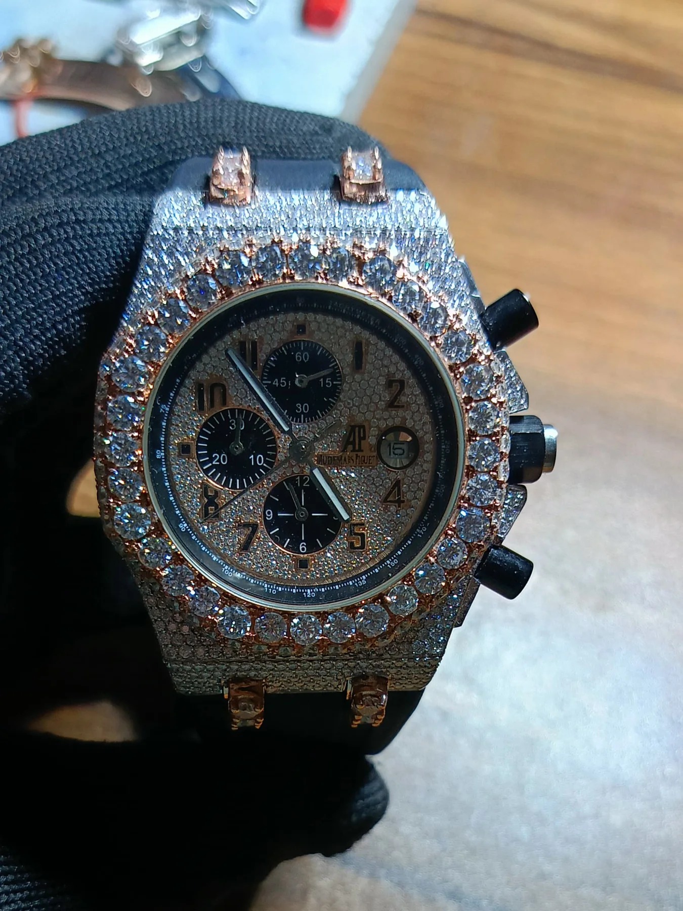 Luxury chronograph watch featuring a moissanite diamond-set bezel and detailed multi-dial face ⌚✨ Precision craftsmanship with a refined rose-gold finish, designed for modern premium style.
#MoissaniteWatch #ChronographWatch #LuxuryTimepiece #DiamondSetWatch #PremiumWatch #Moissanitewatch #diamondwatch #watches #menstyle #luxuryjewelry #jewelryinspo #Stylishwatch #Icedout #branded #cartierwatch #mensgifts #usa #miami #vintagewatch #bracelets #hiphopjeweley #tennisbracelet #tennischain #mensgifts #mensfashion #womenswear #fyp #Icedout #Cartier