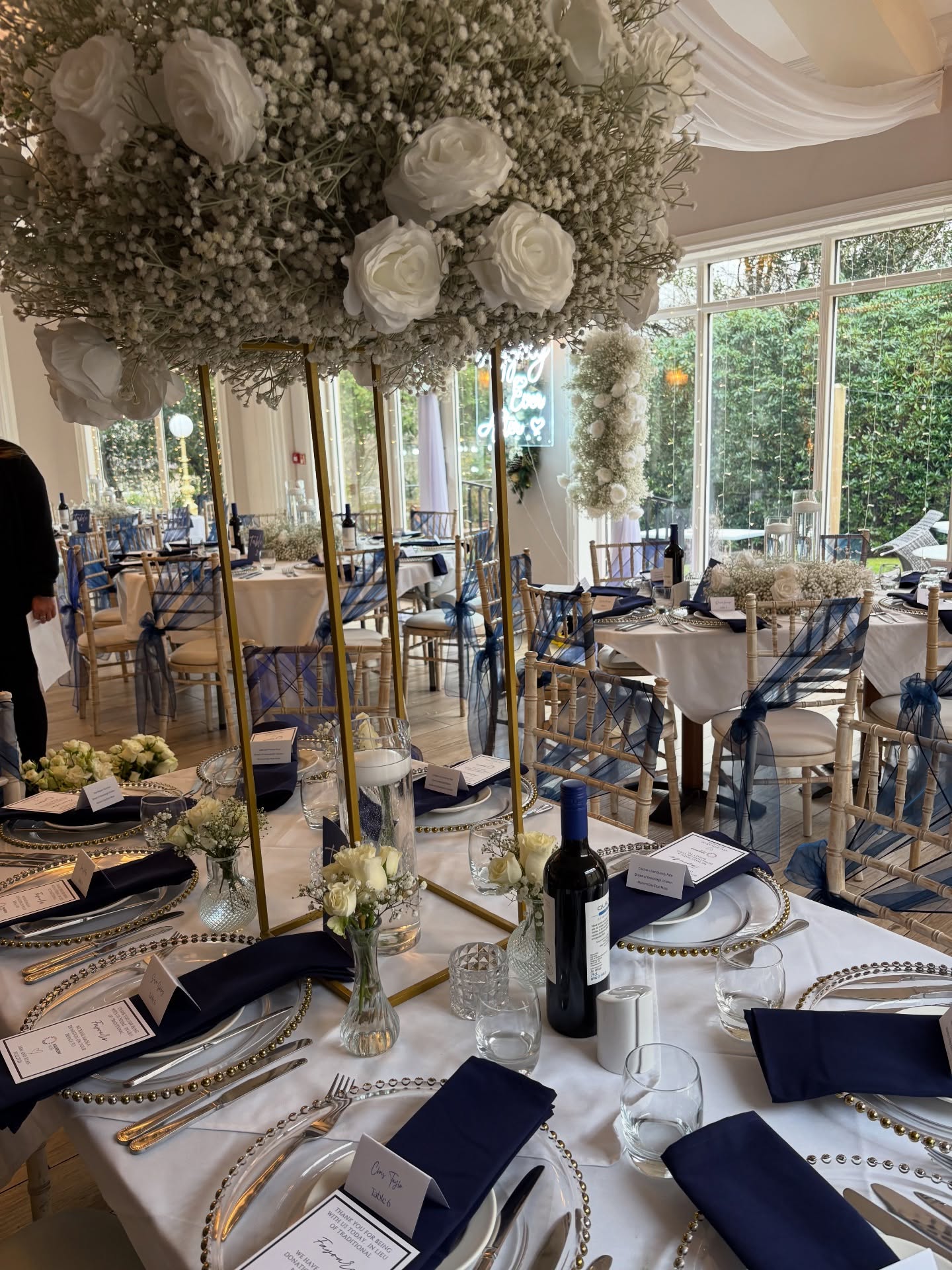 SOPHIA IN NAVY! 💙
#wedding #venuestylist #venue