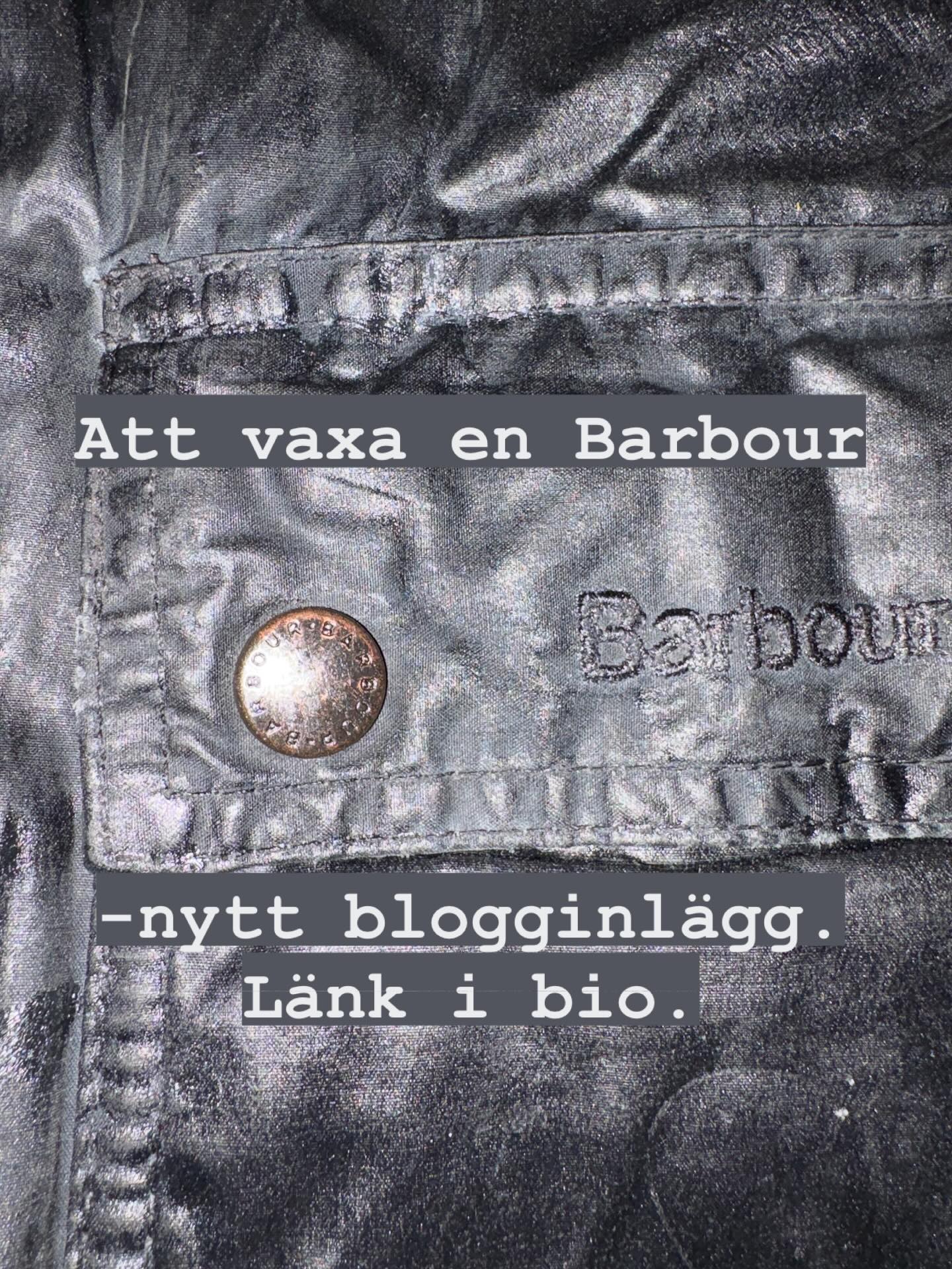 En nyvaxad Barbour är aldrig ny, patinan är alltid intakt.
Bara redo för ett liv till.
Mellandagarna gav tid. Tid nog att lägga nytt vax på ett par Barbour från tidigt 2000-tal.
Under händerna vaknar tyget till liv igen - tätare mjukare, bättre än ny med sin patina intakt.
Läs om känslorna det väcker, själavård och tips om hur du lyckas med att vaxa om din Barbour i vår blogg Notes from a Green Gentz, se länk i bio.
Vem vill egentligen bära en helt ny Barbour?
#tweed #barbour #secondhand #greengentz #menswear