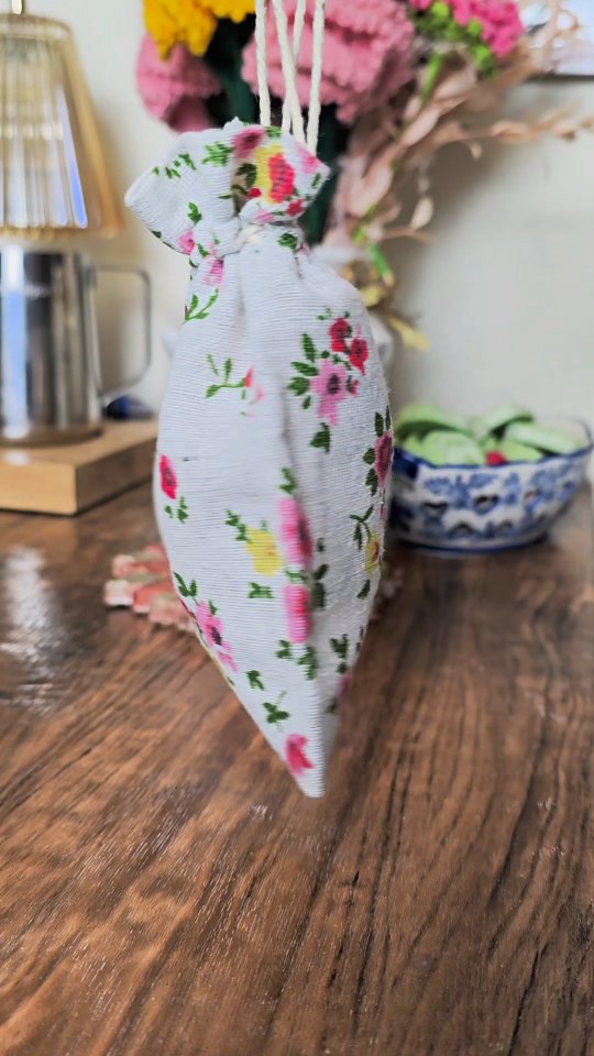 “Nothing wasted, just more cozy 🤍”
You can use all your wax melts you received over
the holidays
Wax melts wax melt tips left over tips
#waxaddict #waxmeltsobsessed #waxmelts