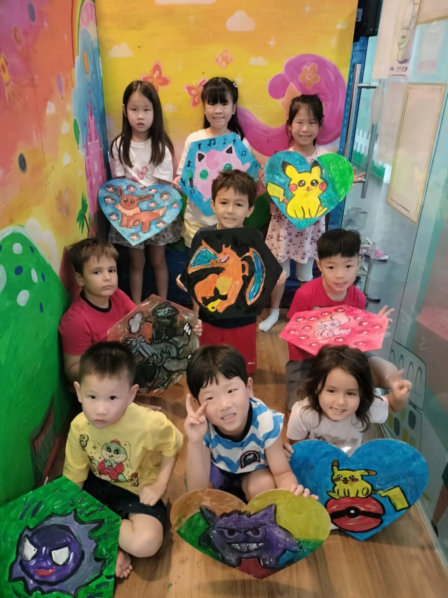 Happy New Year to all our dearest students and parents 💗 our first camp of the year !!
#photooftheday #nofilter #sofun #throwback #instapicture #instalike #artcampssofun #artandcraft #glowinthedarkart #canvaspainting #pokemon