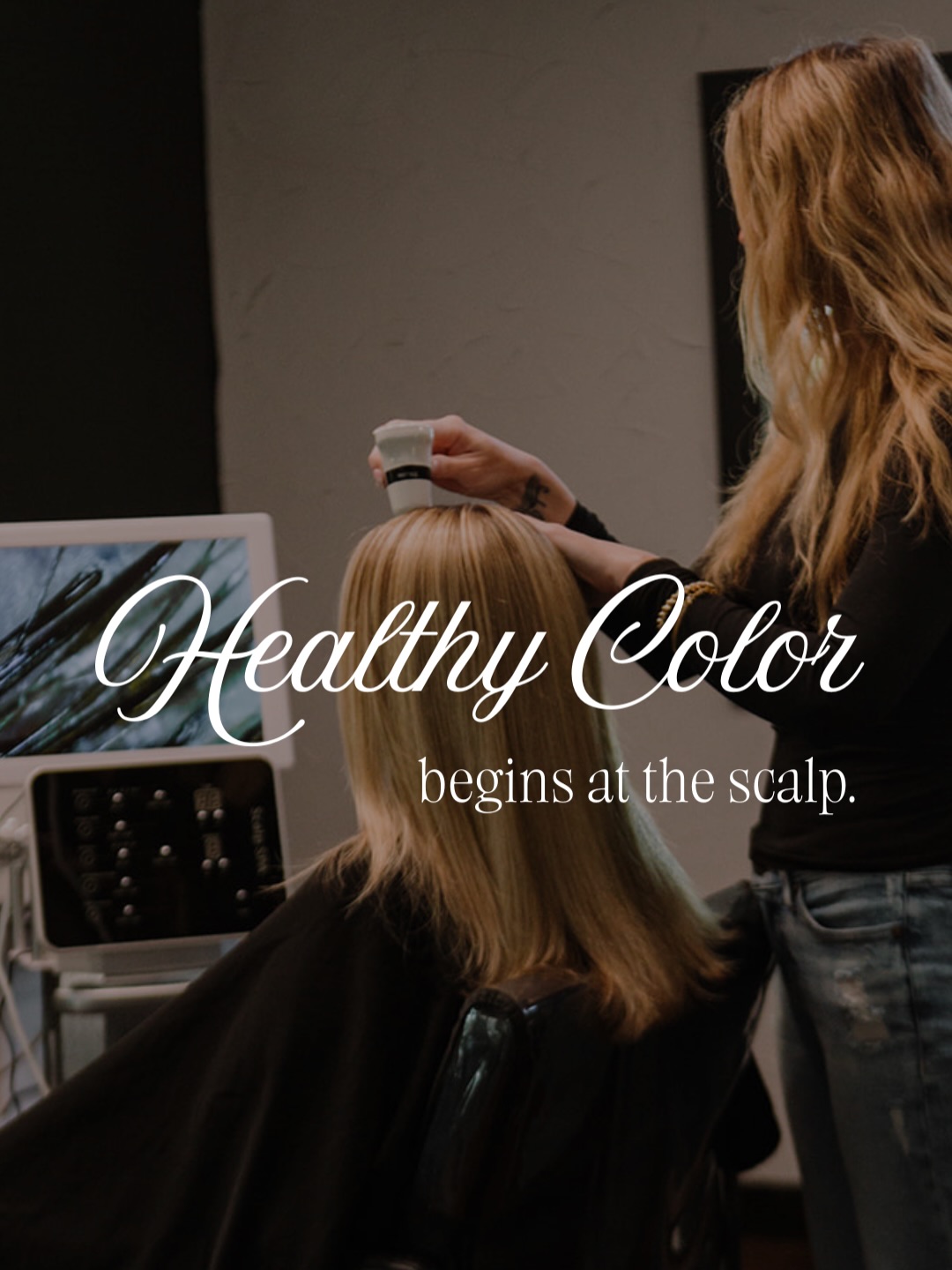 What you see here isn’t just fresh color.
It’s hair responding to a healthier environment.
Your scalp plays a direct role in how color processes, how evenly it deposits, and how your hair holds onto moisture and shine. When the scalp is imbalanced, hair can process unevenly, fade faster, or feel dull no matter how good the formula is.
Right now, this hair is being supported at the scalp so the color can do its job properly. Balanced scalp. Even saturation. Predictable, beautiful results.
This is where color science meets care.
And why scalp health is never an afterthought at Studio Meraki.
Click the link in my bio to begin your Meraki experience. ♡