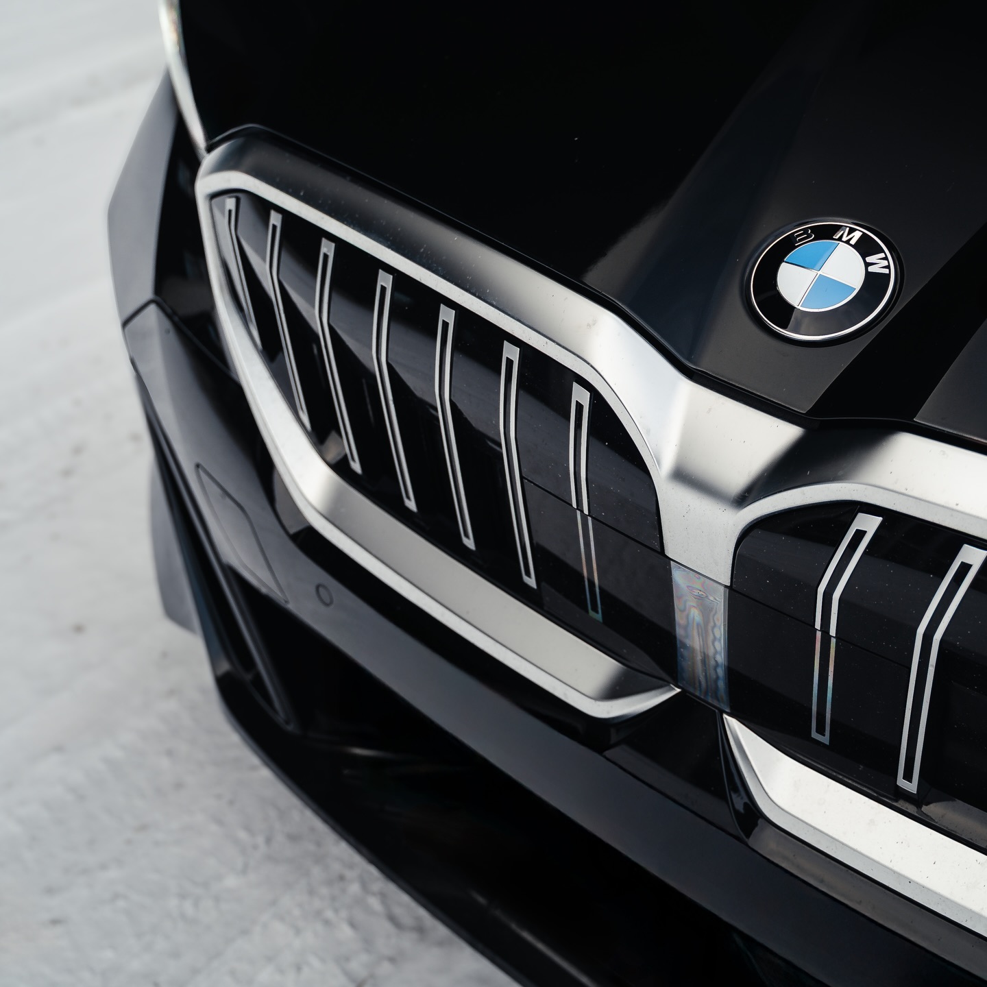 Wszystkiego najlepszego w Nowym Roku, a żeby nie było nudno zaczynamy serię nowości - do oferty trafia kolejne BMW ;)