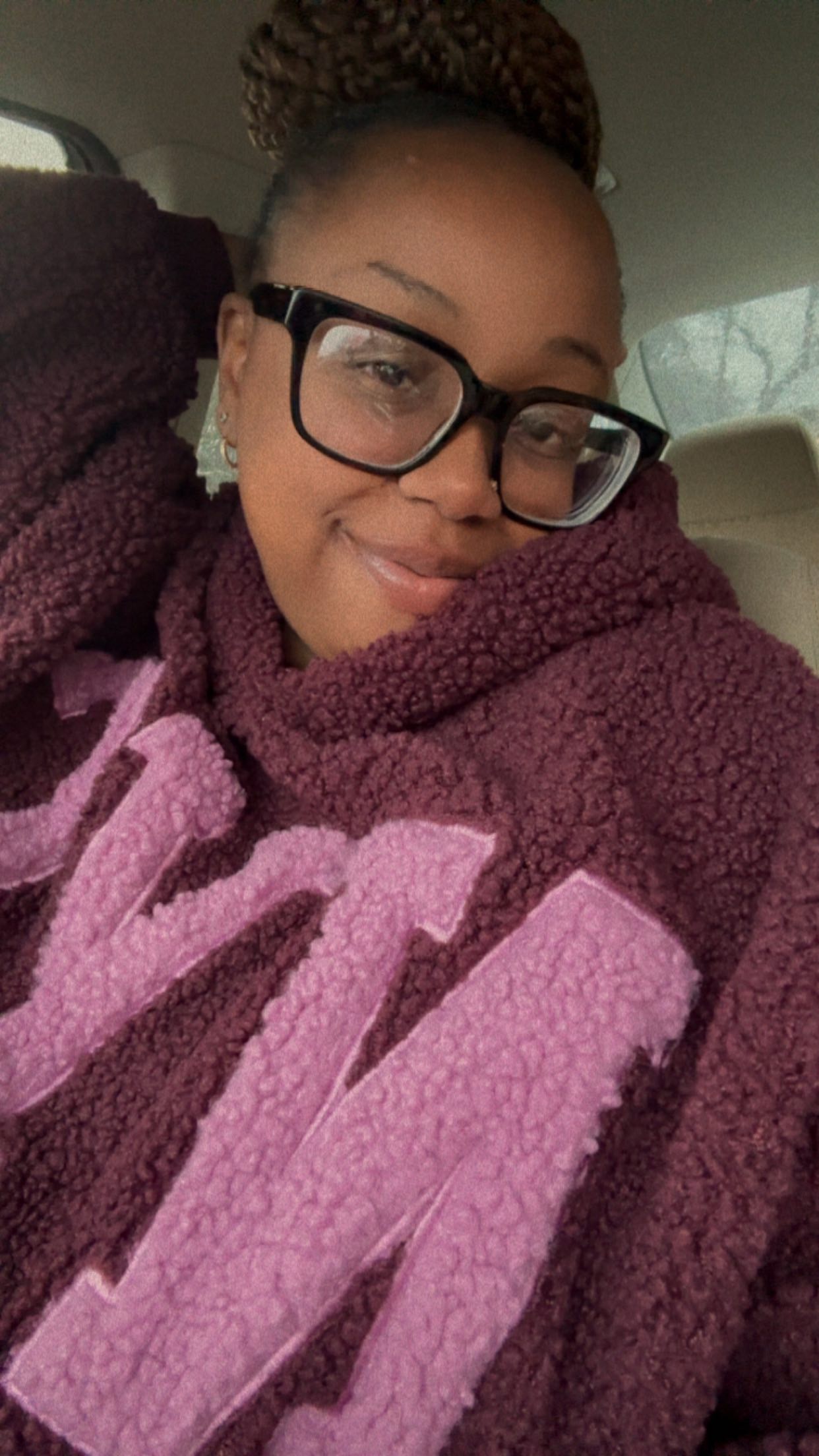 So it’s a rainy Saturday morning, and I’m out super early waiting on @traderjoes to open and it hit me…at 37 years old I’m now doing a lot of the same things my mom used to do 😂!
I’m sure I drink more coffee than she ever did and wake up before the sun comes up no matter what day of the week it is. Anyone else find themselves doing the same things your parent(s) used to do growing up?
#coffee #growingup #reflection #saturdaymorning #traderjoes