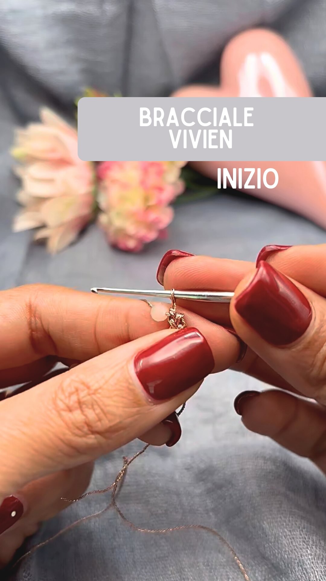 Ecco a voi il Bracciale VIVIEN☺️ (anno 2022)
1) Inserite i cristalli nel filato @filieforme che preferite
2) Realizzare un pezzettino di spighetta rumena (vedi reel precedenti) in questo punto poi andrete a cucire un bottoncino
3) Iniziare a realizzare il bracciale facendo scorrere in lavorazione i cristalli inseriti
Io ho realizzato il bracciale utilizzando filato Sorrento e cristalli da 4 mm
Buona realizzazione del vostro Bracciale!!
Taggate TONBONBIJOUX quando realizzerete il vostro gioiello!
Baci baci 😘😘
#crochet #uncinetto #gioiellotessile #tonbonbijoux #filieforme