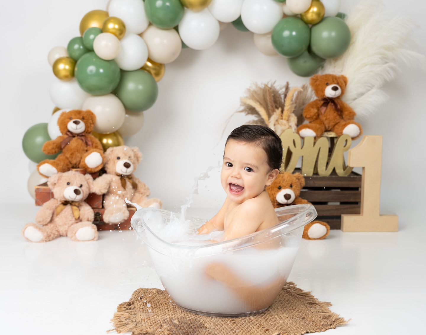 Cake Samsh Photo Session in Orlando, FL ! 🎂
#gorgeouspicturephotographygorgeouspicturephotography #orlandophotography #orlandophotostudio
https://www.gorgeouspicture.com/cake-smash-photo-session