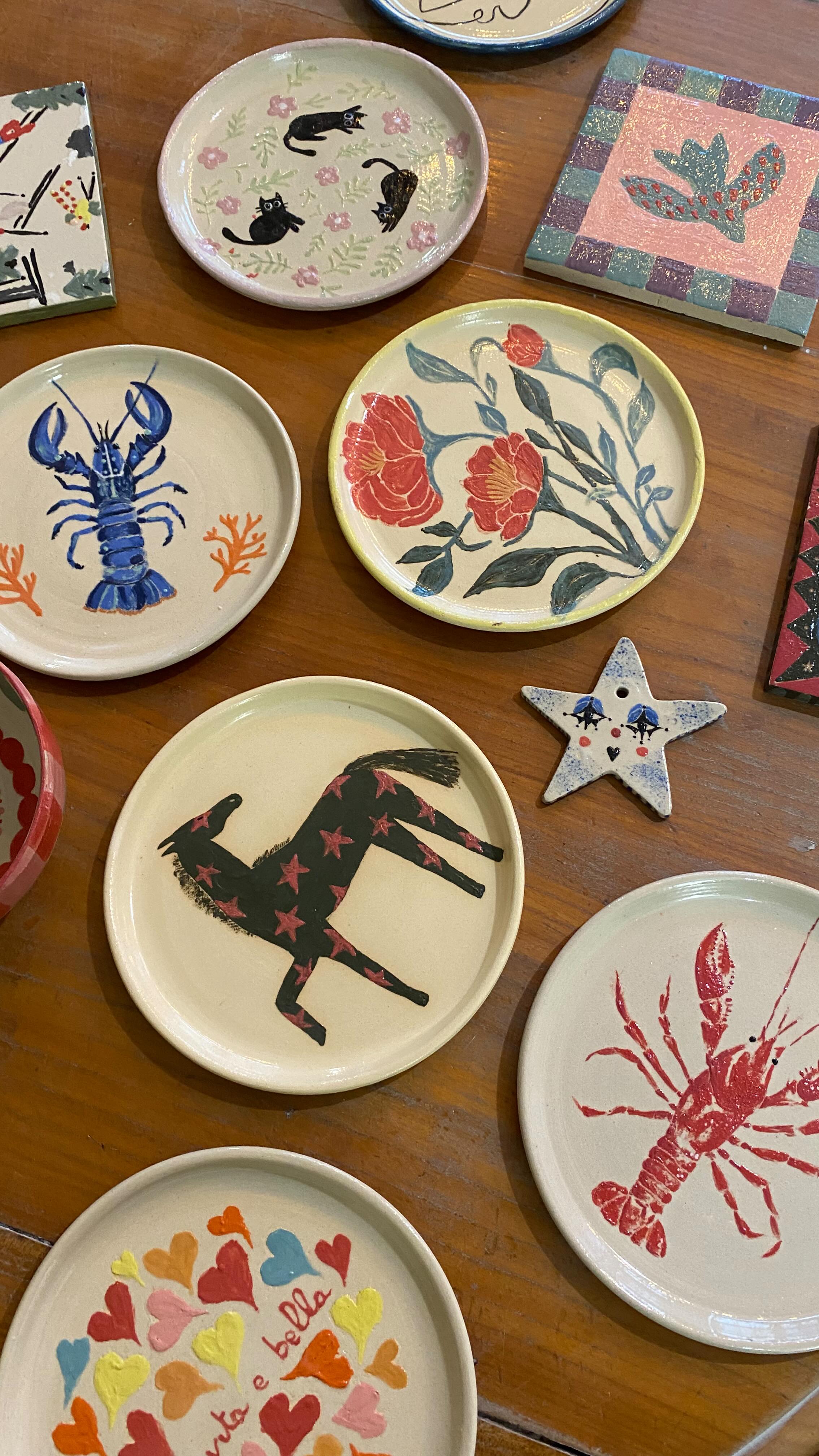 ✨Récap des dernières assiettes en date suite à votre passage à @artifice_cafe_ceramique ✨