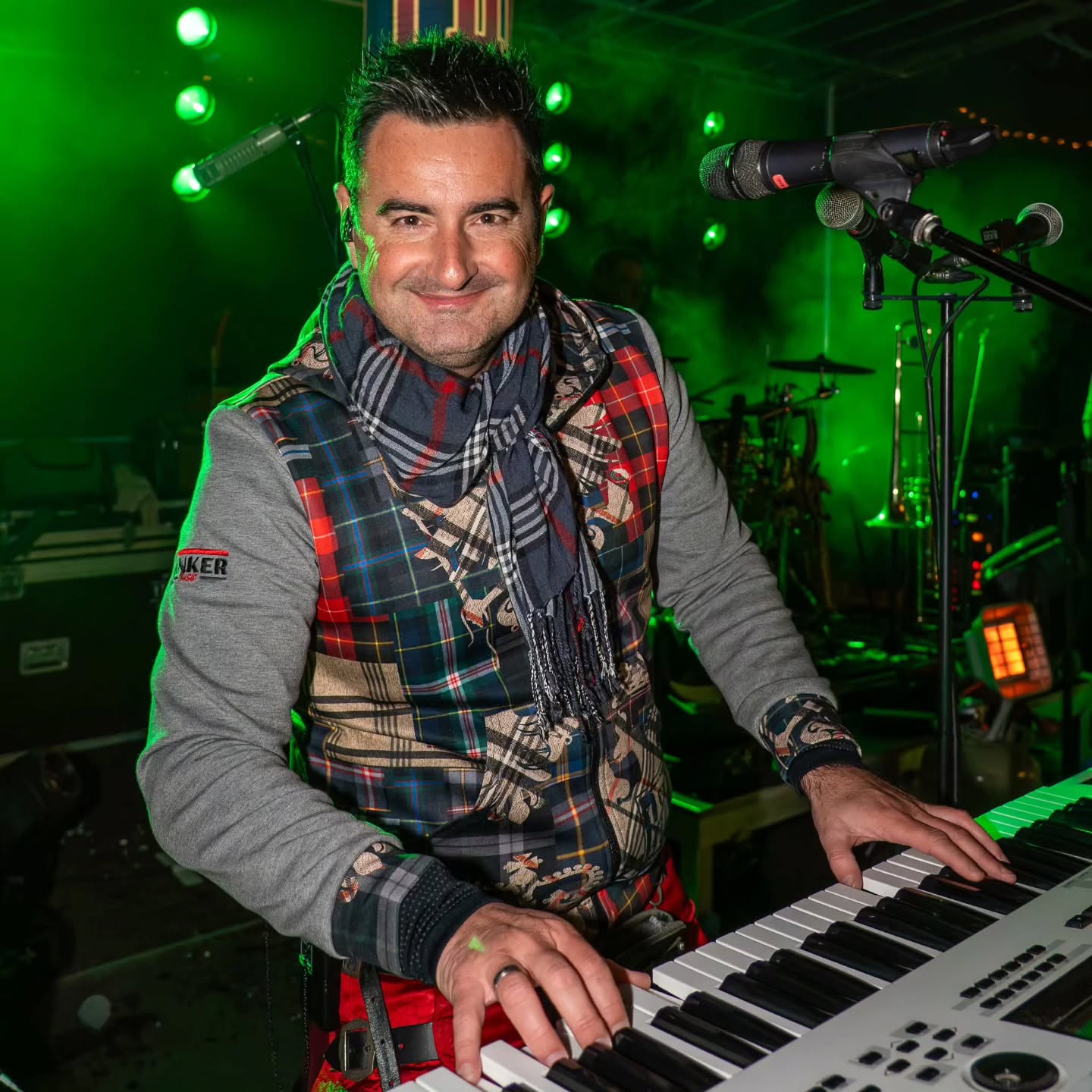 So startet man perfekt ins neue Jahr! 🎆
Danke für die großartige Vorsilvesterparty in Kössen! 🍻🙌
#kössen #vorsilvester #livemusik #feiern #dielauser