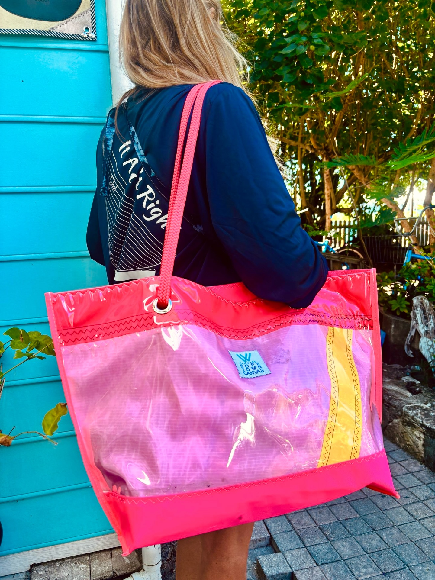 The perfect beach bag for all of your Saturday adventures 🤩💝⭐️