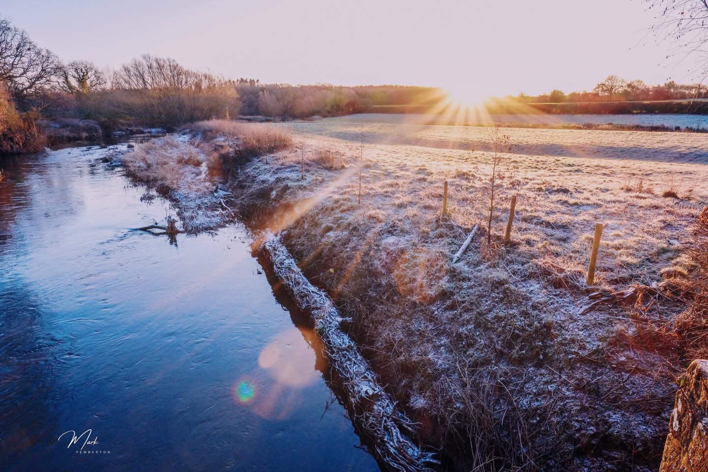Sun comes up over an icy Warwickshire this morning #ashow #bbc_midlands #icymorning❄️ #igersleamingtonspa