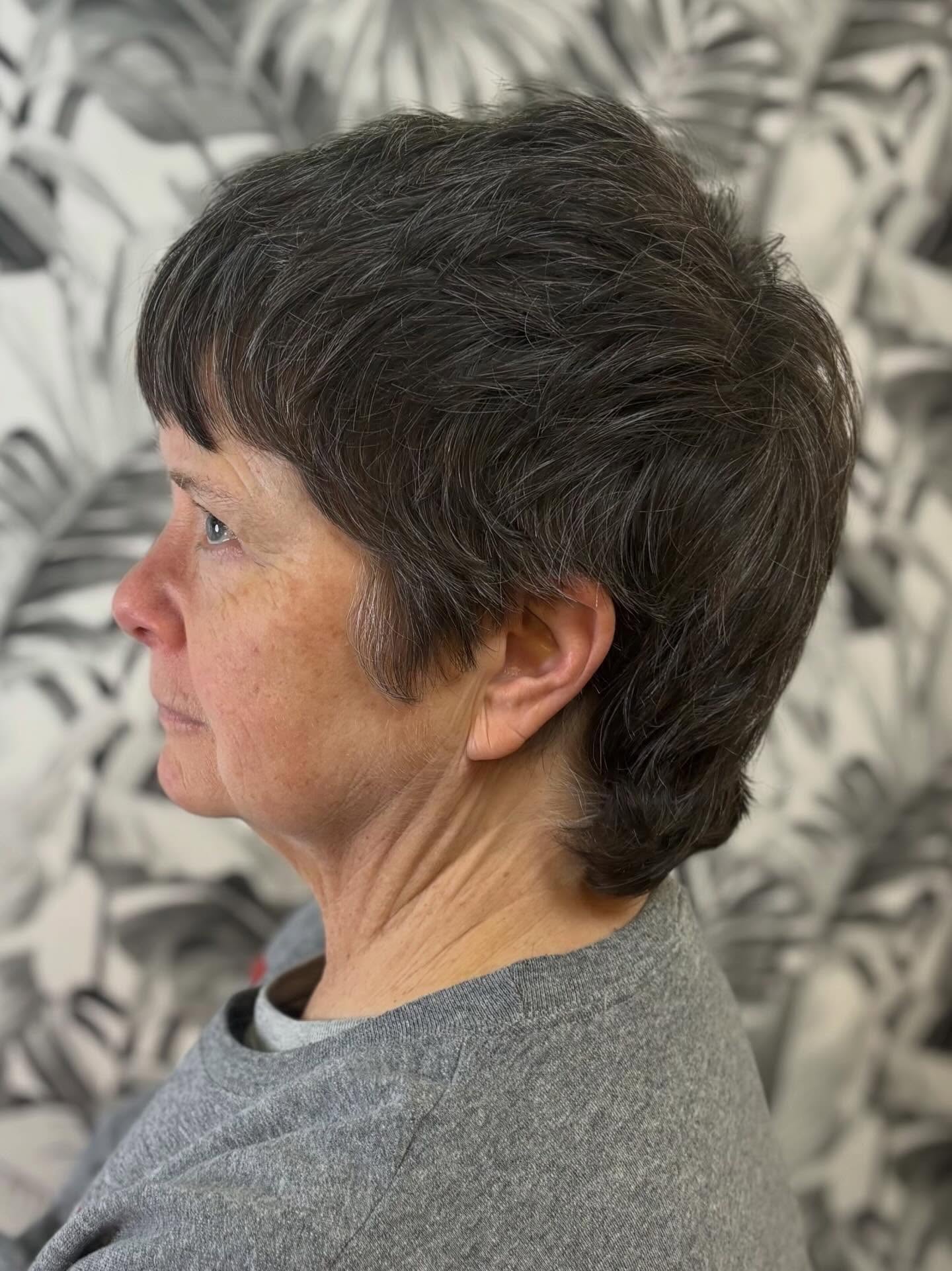 Hair by Tori @irunwithmyscissors 🪿
#bostonmullet #bostonbangs #bostonalthair #bostonqueerhair #bostonhairstylist