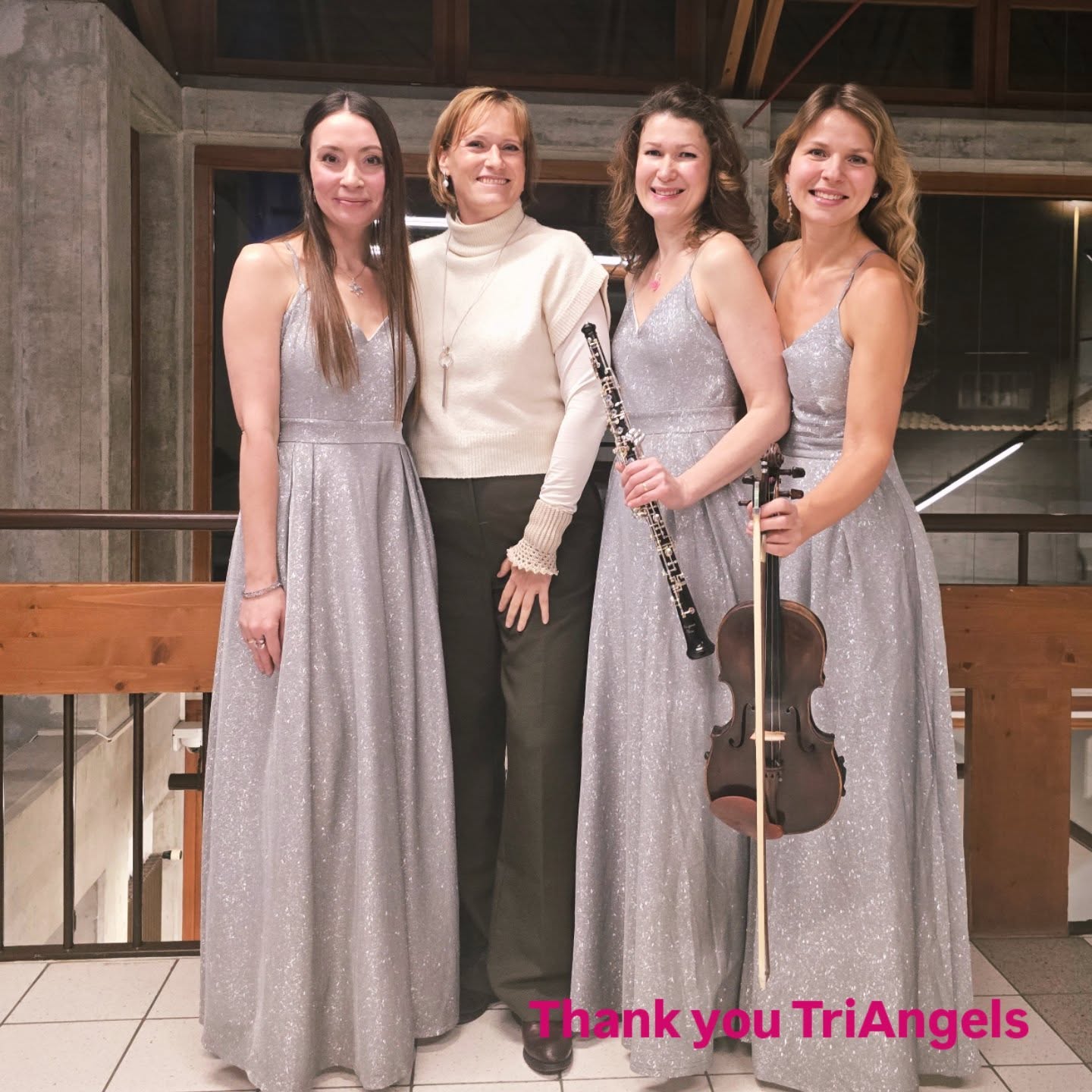 After concert pic with my beautiful @triangels_musik_official
They premiered my arrangement December for trio piano, violin and oboe. The original composition is by @anastasiiakusnetsov for piano solo. It's a lovely tune but I often thought there is room for more so I turned the December piano solo into a set of three TriAngels and two days ago they premiered it here in the Zurich area.
Thank you TriAngels again and I'm looking forward hearing it again!🎶😍
#music #premiere #composer