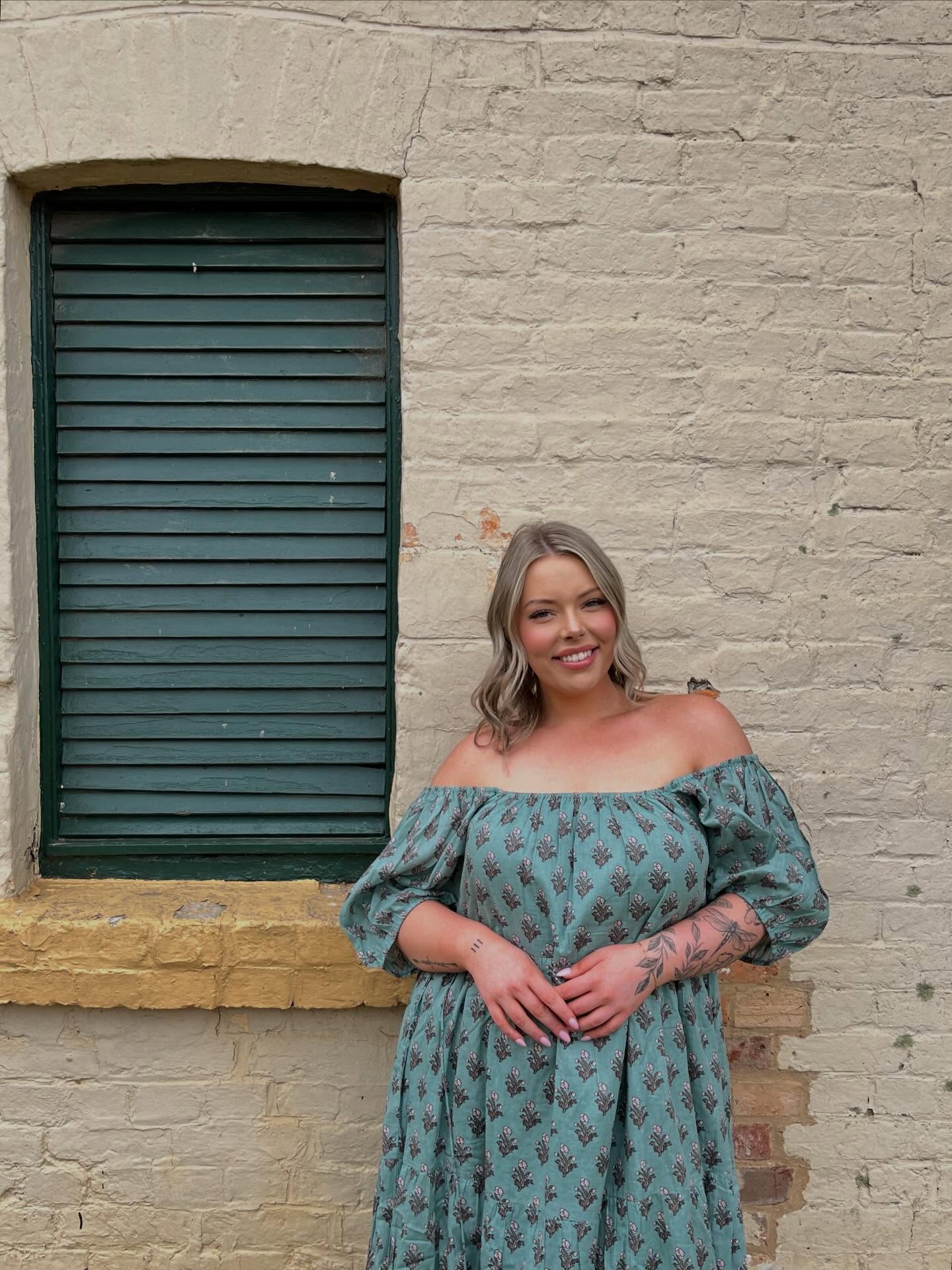 Ashden glorious in green 💚🙌
.
.
.
.
.
.
.
.
.
#blockprinteddress #summerdress #traveldress #slowfashion #ethicalfashion