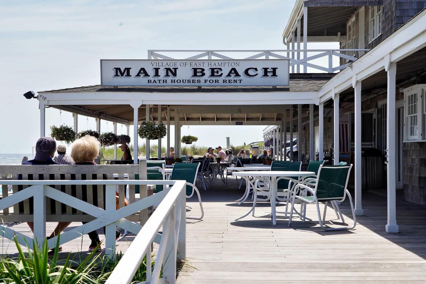 Happy New Year to all ✨ We can’t wait to open our doors in May! See you all soon. Looking forward to warmer weather, our fish tacos, and a glass of @hamptonwater rosé ♥️ ✨