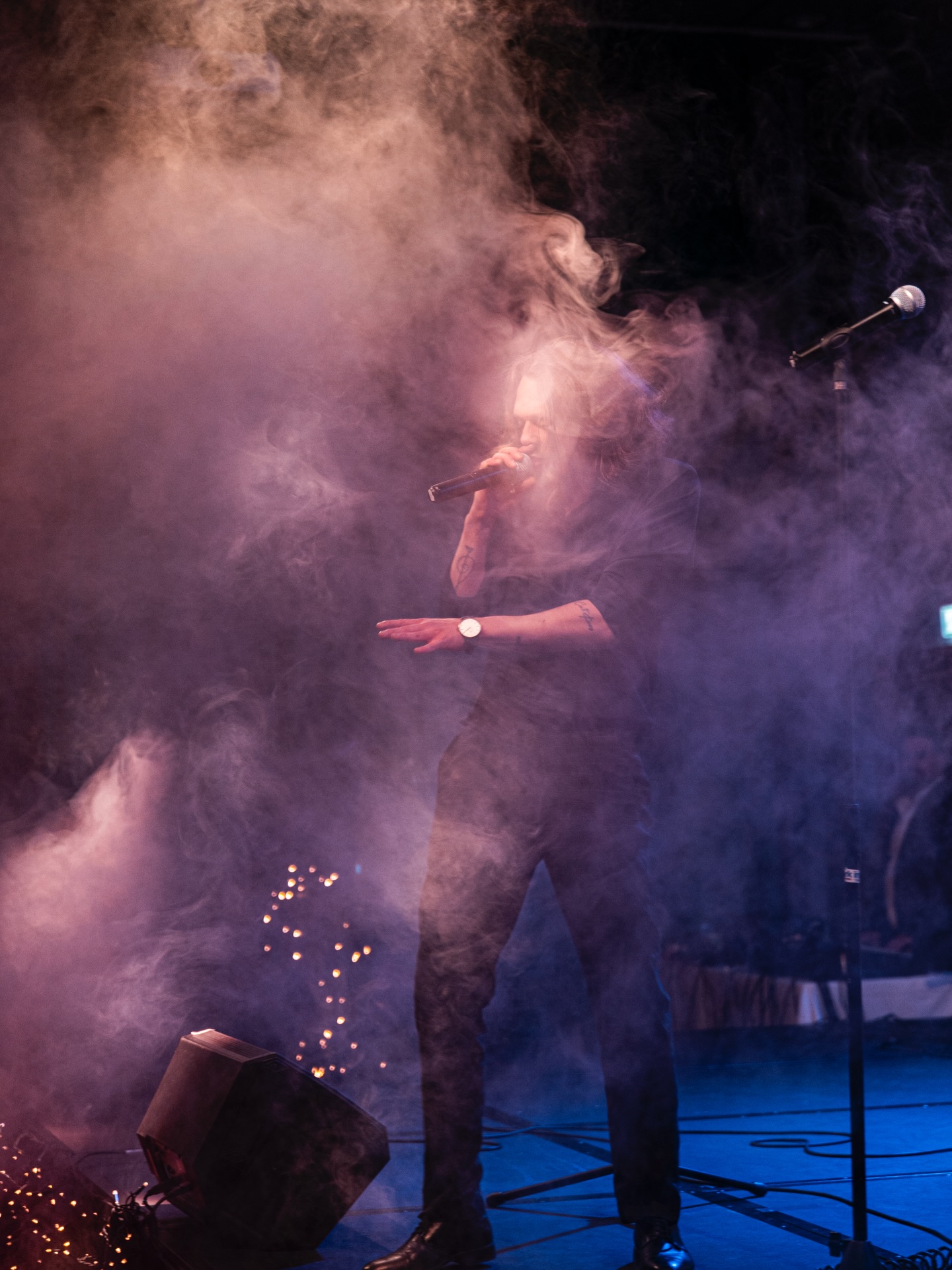 Sellout: Pilgrim fikk æren av å spille på Radisson sitt julebord i år! God stemning, og takk for oss 🎄
Takk til @alexanderaaroe som stilte opp og joinet oss på bass 🎸
Sjekk ut @mert.a også, funny mothrfcker 👏🏼
Pilgrim vandrer videre…
Bilder @vahdatphotofilm
#pilgrim #simonmoholt #cultkaos #radisson