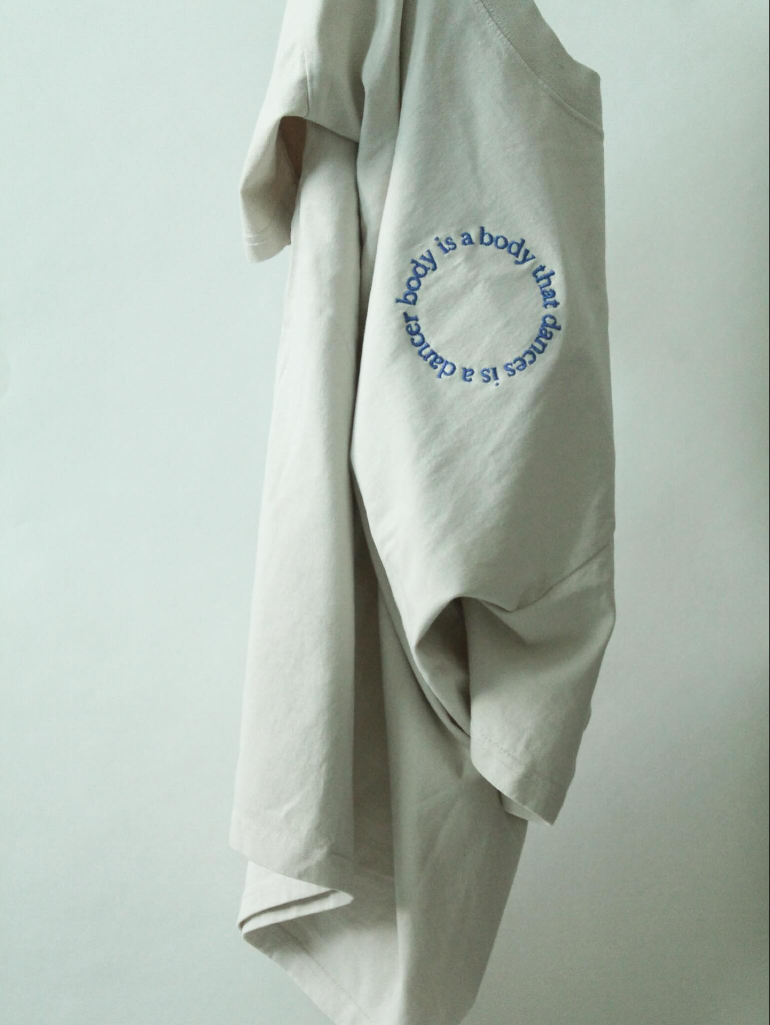 a reminder for your new year that any body that dances is a dancer body ✨ here’s to boldly taking up space in 2026
Shop the dancer body tee on cozydancer.com