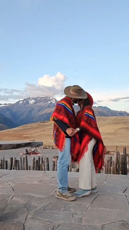 2025 fue un año de aprendizajes.
De momentos que abrazaron el alma y de otros que enseñaron a soltar, a confiar y a crecer. Cada paso —con aciertos y tropiezos— dejó una huella necesaria. Hoy miro atrás con gratitud y al presente con conciencia.
#travel #adventure #photography #peru #recap2025