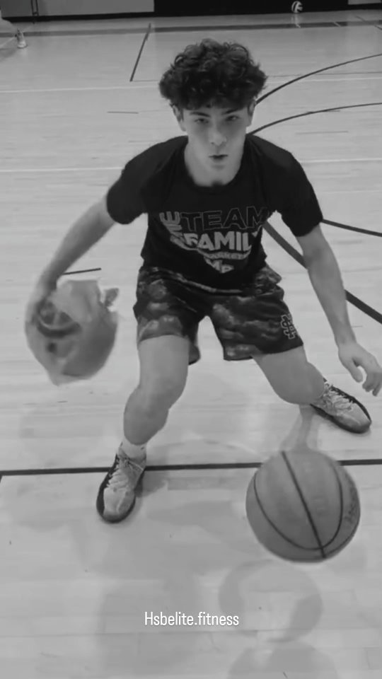 Consistency beats talent when talent doesn’t train.
HSBElite builds habits that translate to the game 🏀
#basketball #BasketballLife #consistencymatters #BasketballGrowth
