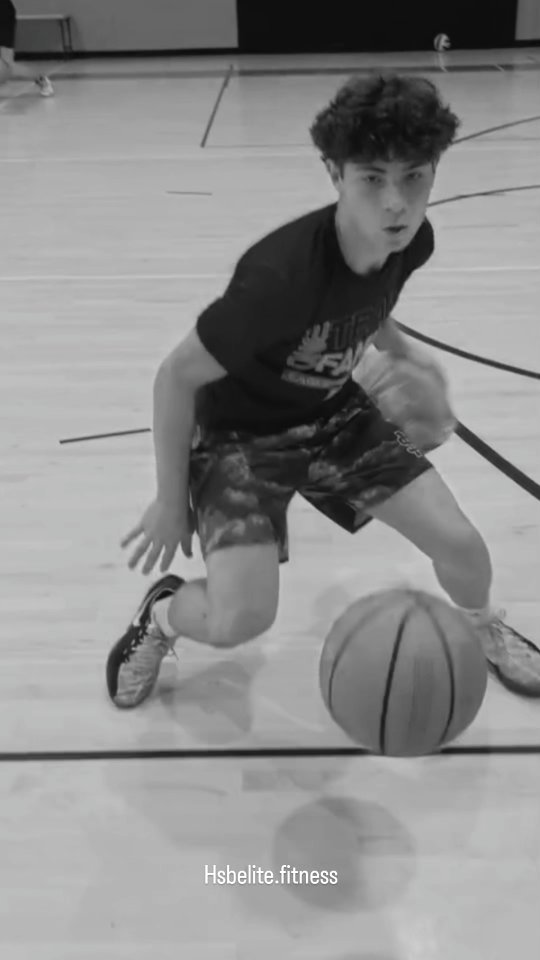 Consistency beats talent when talent doesn’t train.
HSBElite builds habits that translate to the game 🏀
#basketball #BasketballLife #consistencymatters #BasketballGrowth