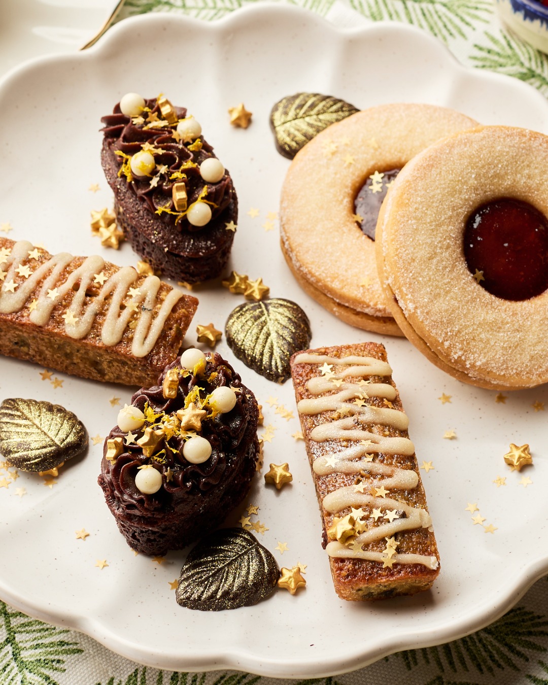 Why not treat yourself to a magical afternoon? Our winter-inspired Afternoon Tea is the perfect way to spend time with friends while enjoying the best of nature.
What’s included, you might ask?
Tiered Treats: A beautiful selection of savoury and sweet items freshly prepared by our artisan bakers.
Loose-Leaf Tea: Freshly brewed teas from around the world.
Giving Back: £2 from every booking is donated to the park’s Friends Committees to help preserve our green spaces.
Great Value: Just £29 per person.
Booking Details:
Available for groups up to 6 people.
Please book at least 3 days in advance so we can prepare your treats fresh to order.
Visit our rootsandberries.co and head to Afternoon Tea to book your spot! ❄️🍰
#AfternoonTea #LondonParks #RootsAndBerries #LondonEats #WinterTreats