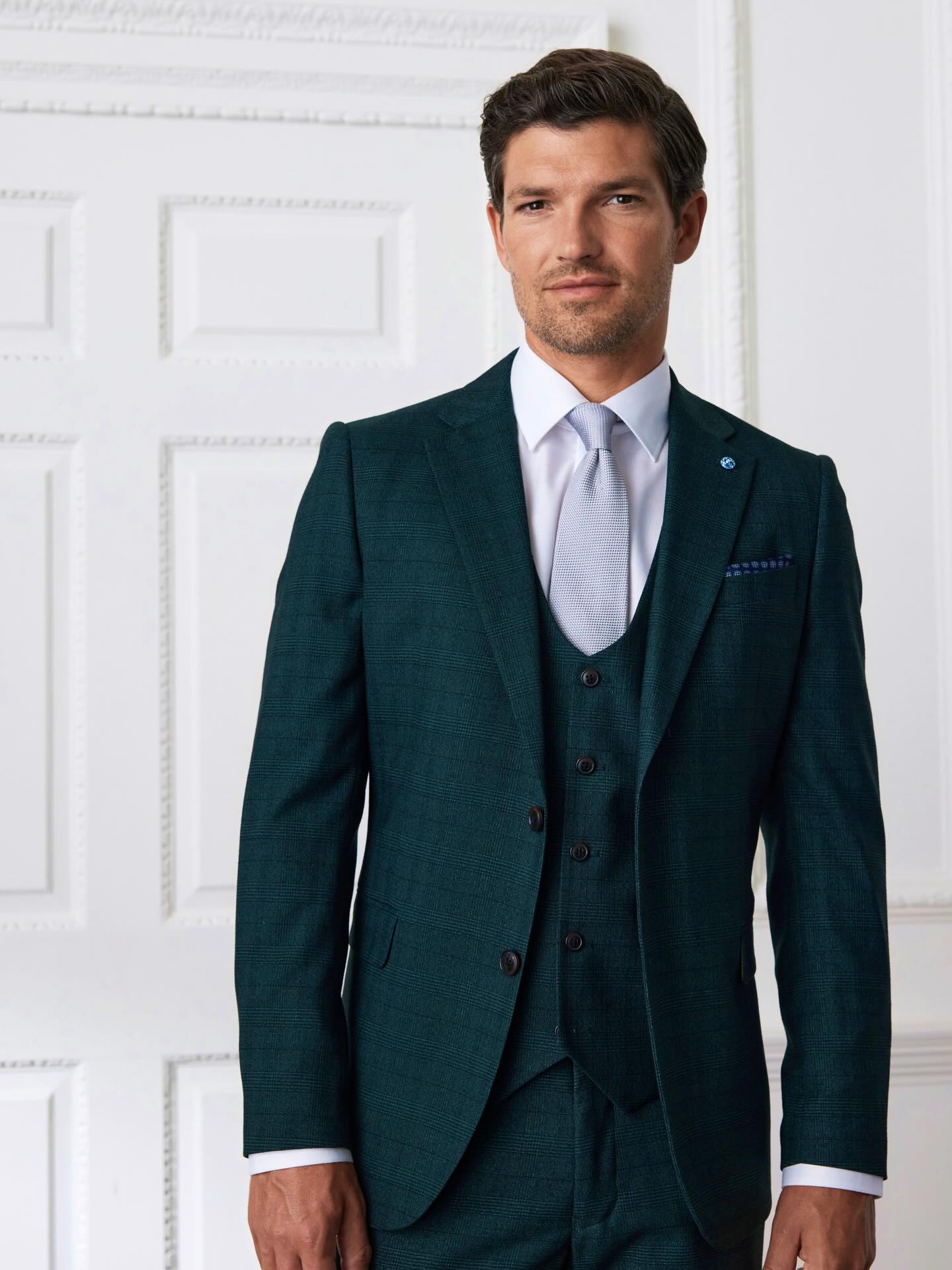 N E W F O R 2 0 2 6 !
•
Our luxurious Italian inspired ranges. TUSCANY green check & NAPLES navy check.
•
Appointments are filling up fast, so book now to secure your slot. Whether you’re hiring, buying or having a suit made, now is the time to book for 2026.
•
#2026weddingtrends #2026weddings #suithire #weddingsuits #madetomeasure
