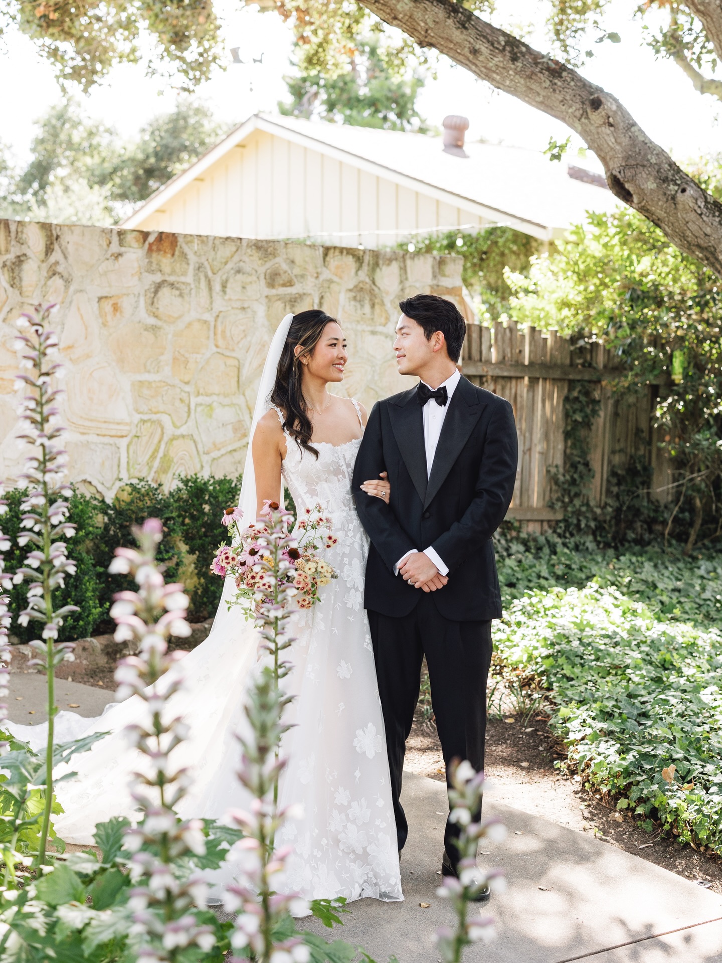 2026 is here, and we’re heading into an exciting season filled with bespoke designs, elevated event experiences, and the most incredible couples we can’t wait to celebrate as they get married this year 💍
Planning & Design: @StyledByLinds_
Photographer: @AshleyCarlascio
Florals: @AmyWestFloral
Venue: @HolmanRanch
Rentals: @HensleyEventResources
Stationery: @Andie.G.Studio
Linen: @BBJLaTavola
Hair & Makeup: @AmandaJenelleMUA
Gown: @EpiphanyBoutique_Carmel
Couple: @CarmellaMarie