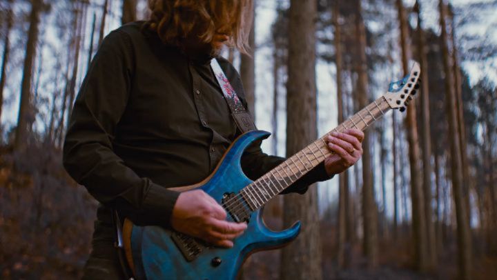 @jakurtti managed to pack in quite a few different styles in the Icarus demo. Which section was your favorite?
#ipguitars #guitarplayers #guitarriff #guitarra #icarus