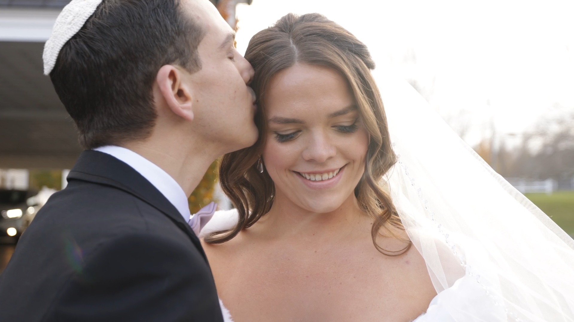 A beautiful Jewish wedding day @oldemillinn
From getting ready on site, to an emotional courtyard ceremony, and a high-energy ballroom reception, every part of the day was filled with meaning, tradition, and genuine joy.
Bride @jamieelizabethdunlap
Groom @abepritz_
Planner @jerseydrinks
Photo @jessaschifilliti
Band @craigscottent
Florals @fleursnyc
Makeup and Hair @bohobridalhair
Venue @oldemillinn