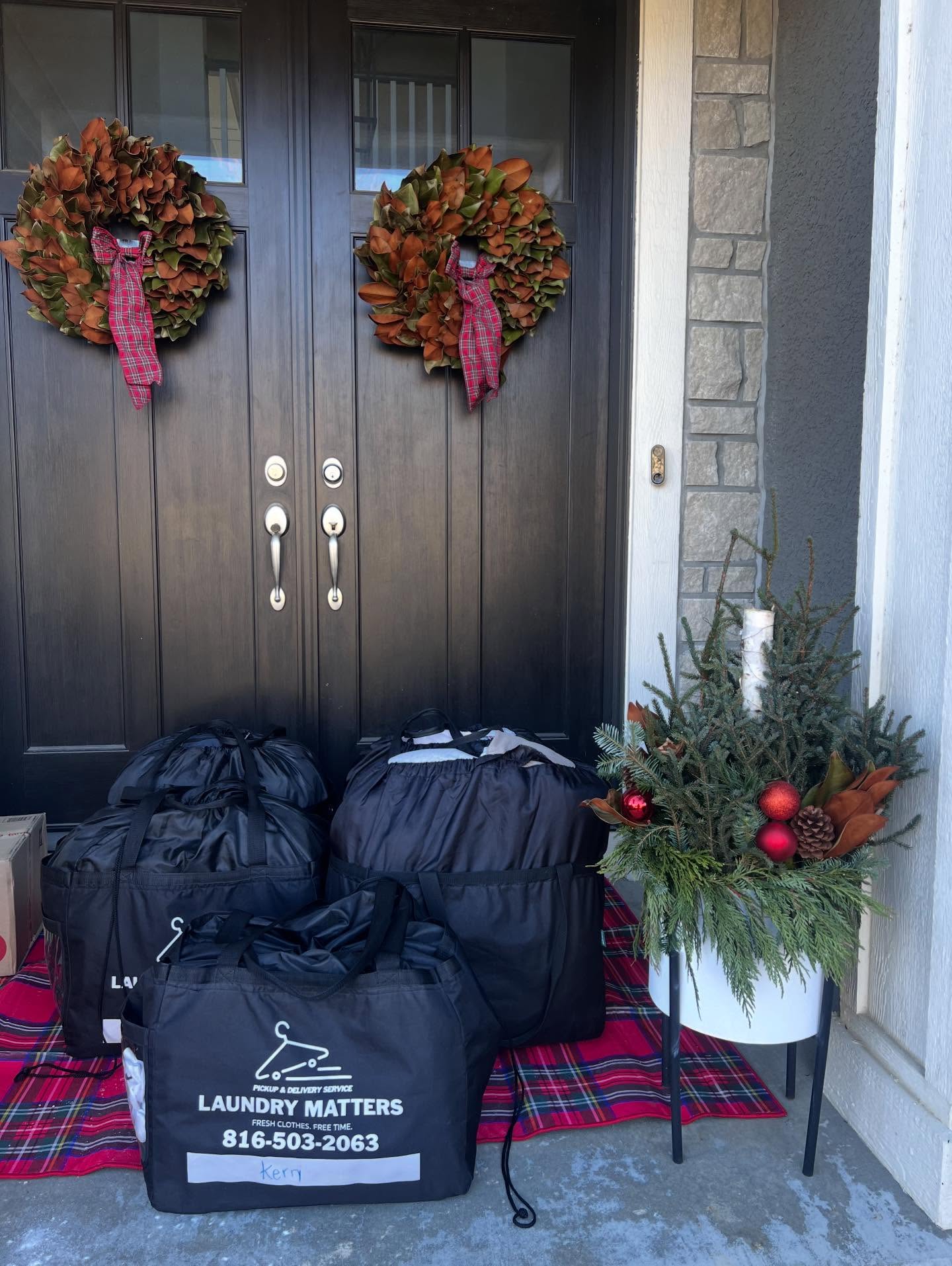 This family is ready for the week!
Fresh clothes! Free time!
Contact us today to schedule your laundry pick up.
816-503-2063
We have memberships as low as $39 a pick up. Message us for more information