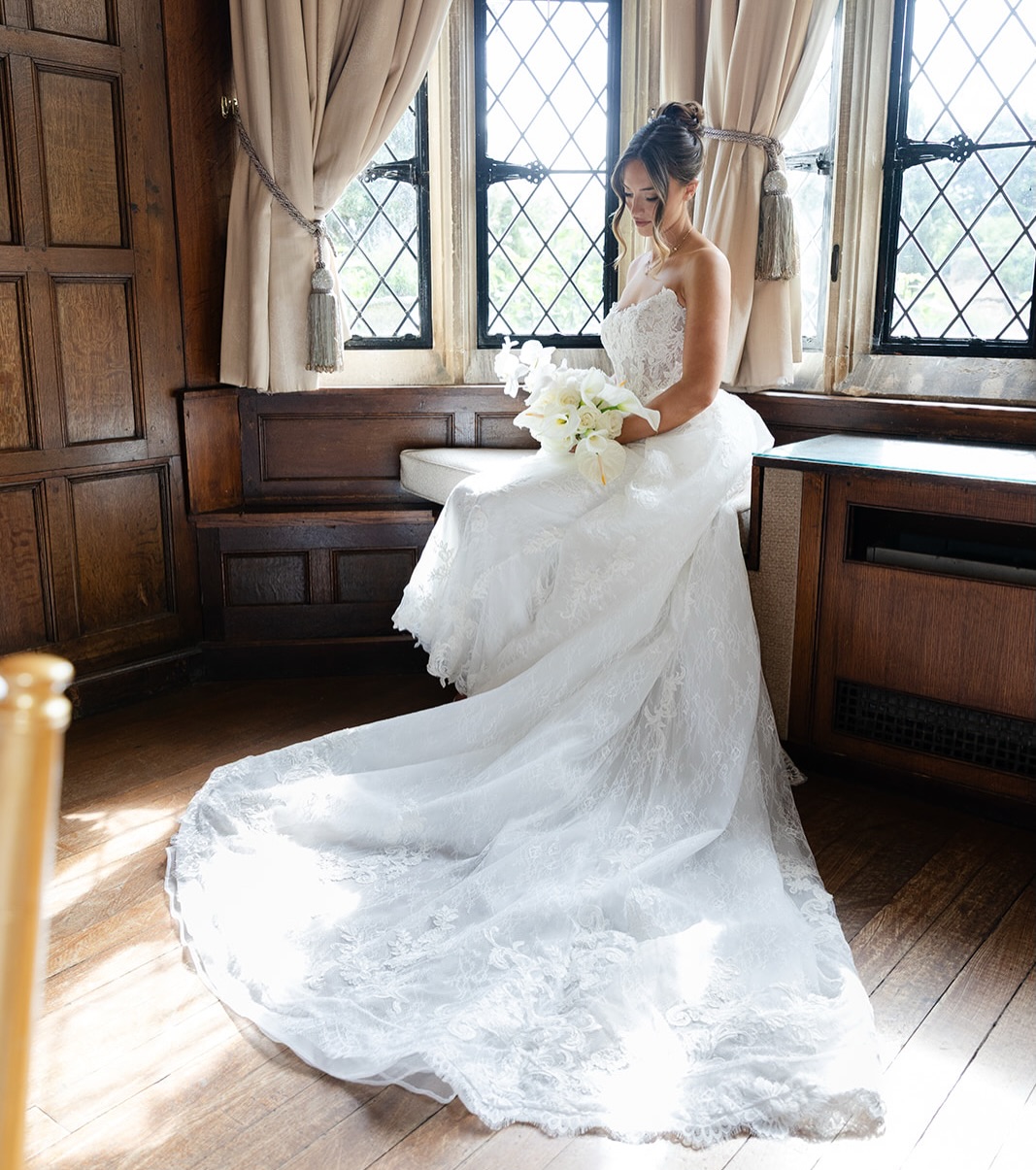 🤍RECOMMENDED SUPPLIER🤍 I am so excited to share I am now a recommended supplier at the stunning @weddingsateastwellmanor ✨ A beautiful venue not only for weddings but for spa stays and afternoon teas (which I can personally confirm are 10/10🫶🏻)
The most beautiful grounds which really took these images to the next level!! This beautiful shoot here last year was so fun and I cannot wait to glam many more brides to be here in the future🥰
Thank you so much @weddingsateastwellmanor for choosing me!! 🤍🤍🤍
Shoot details:
@weddingsateastwellmanor
@louisadettmerphotography
@hairbykatiecrabb
@twentystationery
@_annabelc_
@emilymeganthomas
@floral_explosion
@amore.brides @enzoani
@rebakerscakes