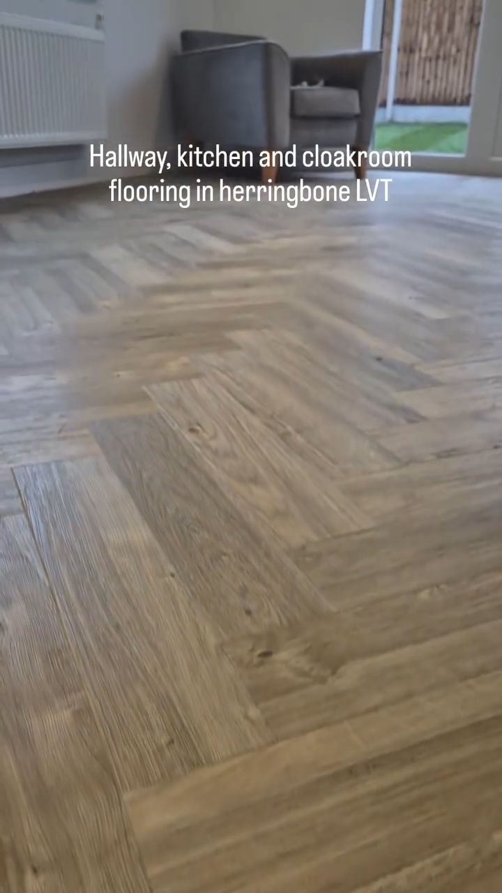 Residential Project 💚🩶
Let us show you the fresh upgrades we did to this lovely family home in Chelmsford... herringbone Luxury Vinyl Tiles @amticoflooring Spacia Sunbleached Oak to the downstairs flooring, and @abingdonflooring and @cormarcarpets upstairs.
If you want to start your new year with a refresh to transform your home...start from the flooring up with Hamiltons.
01277 658011
info@hamiltoncarpets.co.uk
www.hamiltoncarpets.co.uk