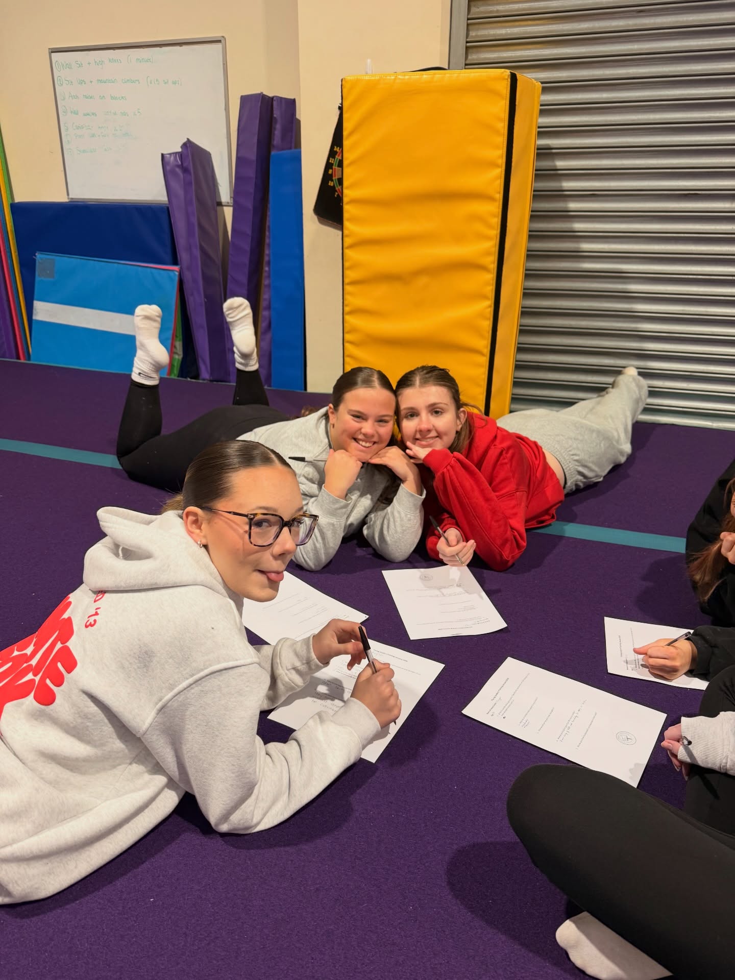 Young Leader Training Day ✔️🤸♀️
17 young leaders took part today — some ready to coach for the first time, others developing their experience. Warm-ups, stretches, activities, and safeguarding learning all completed 💪 The future of Little Springers💜
#syston #assistantcoach #gymnastics #youngleader #melton