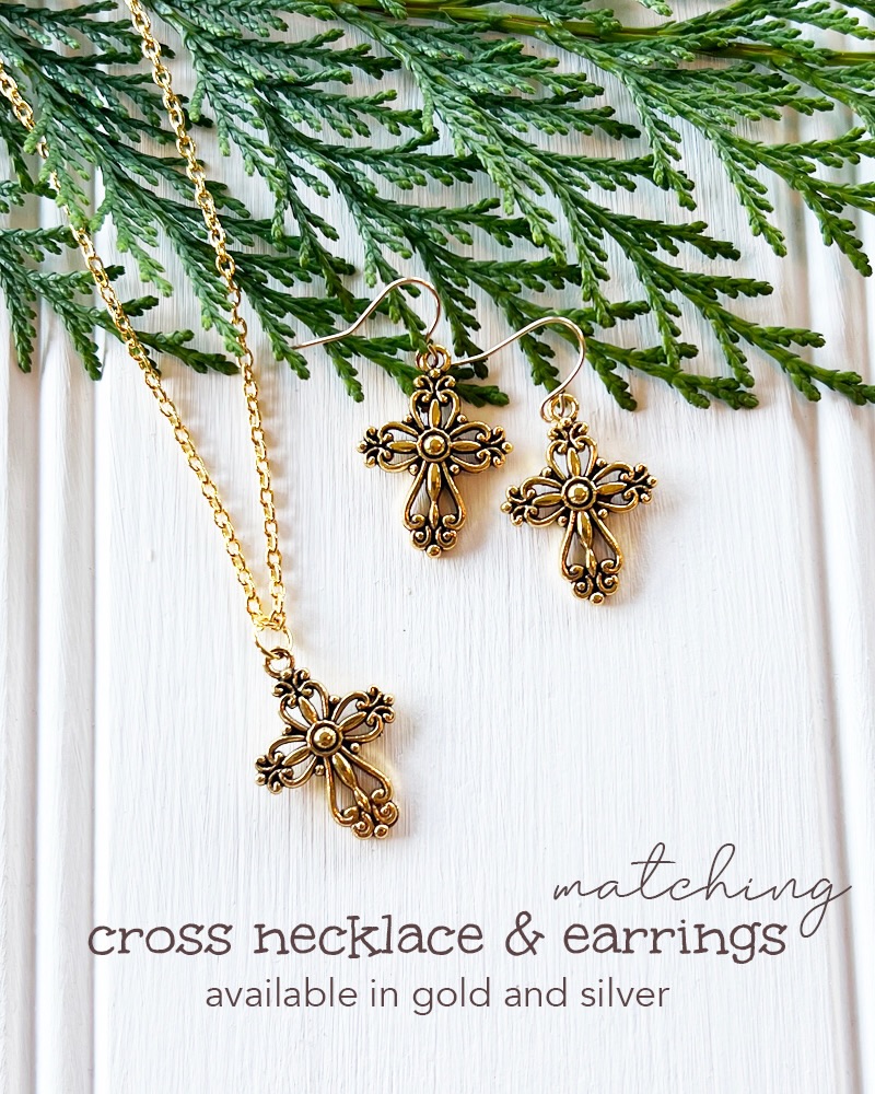 Just listed in my little shop!
This sweet cross jewellery available in gold and silver.
Necklaces and earrings that go beautifully together!
The necklaces come on a 16 inch chain.
Available here -> https://www.mariainthewood.co.uk/product-page/silver-or-gold-cross-earrings-and-necklace
