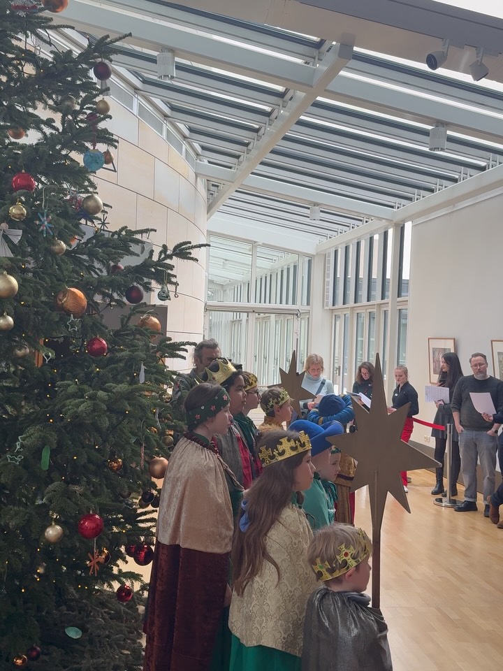 🎶 Heute waren die Sternsinger im Landtag: Wir haben uns sehr gefreut! 🌟🎄
#cdu #cdunrw #landtagnrw #anettebunse