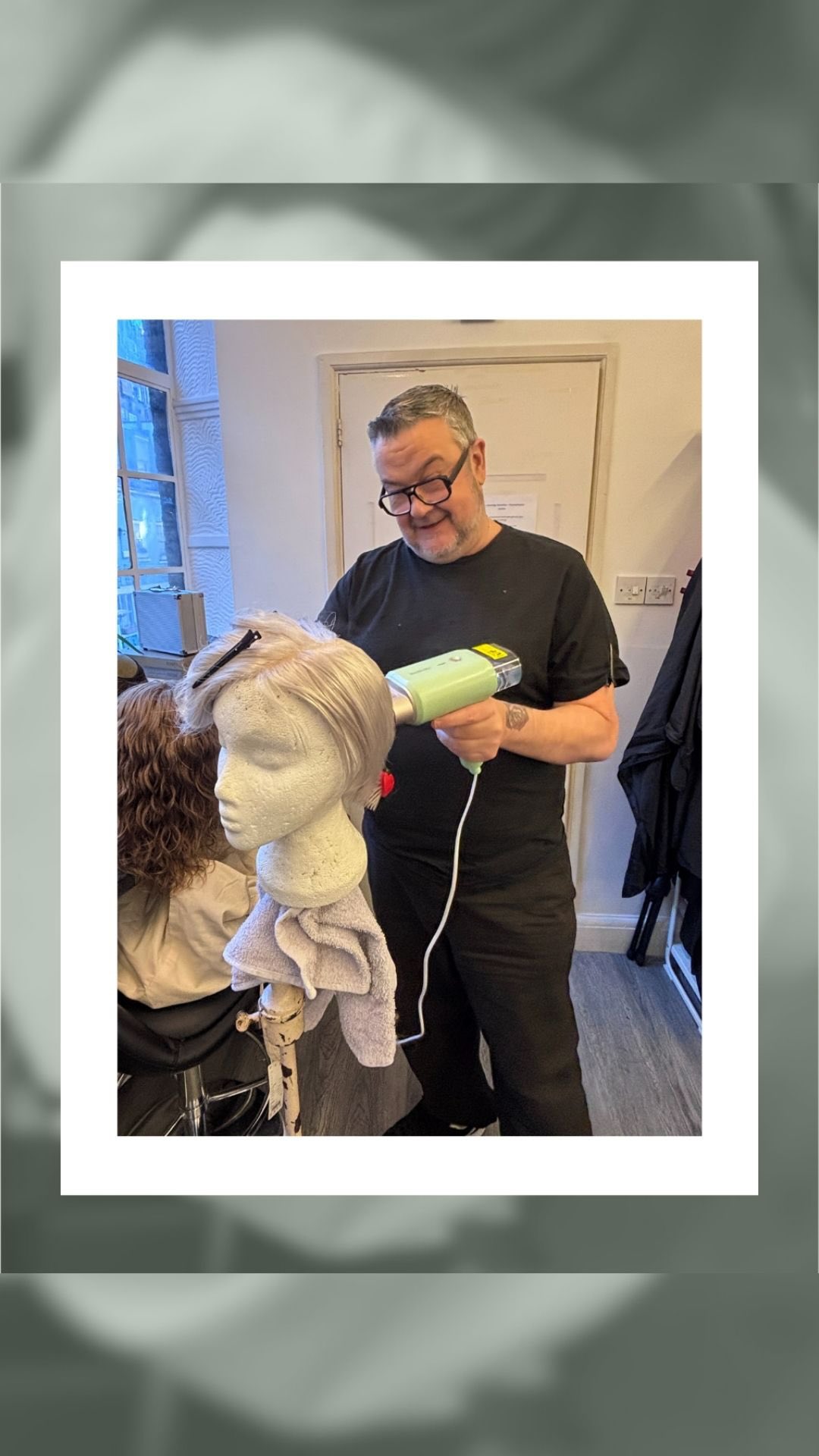 Steam is much kinder to acrylic wigs - they do not tolerate heat well. This out of the box piece was the right size and tone for our client but he does not have curls so we steamed them out!
#londonwigmaker #londonwigs #bespokewigs #wigsformen