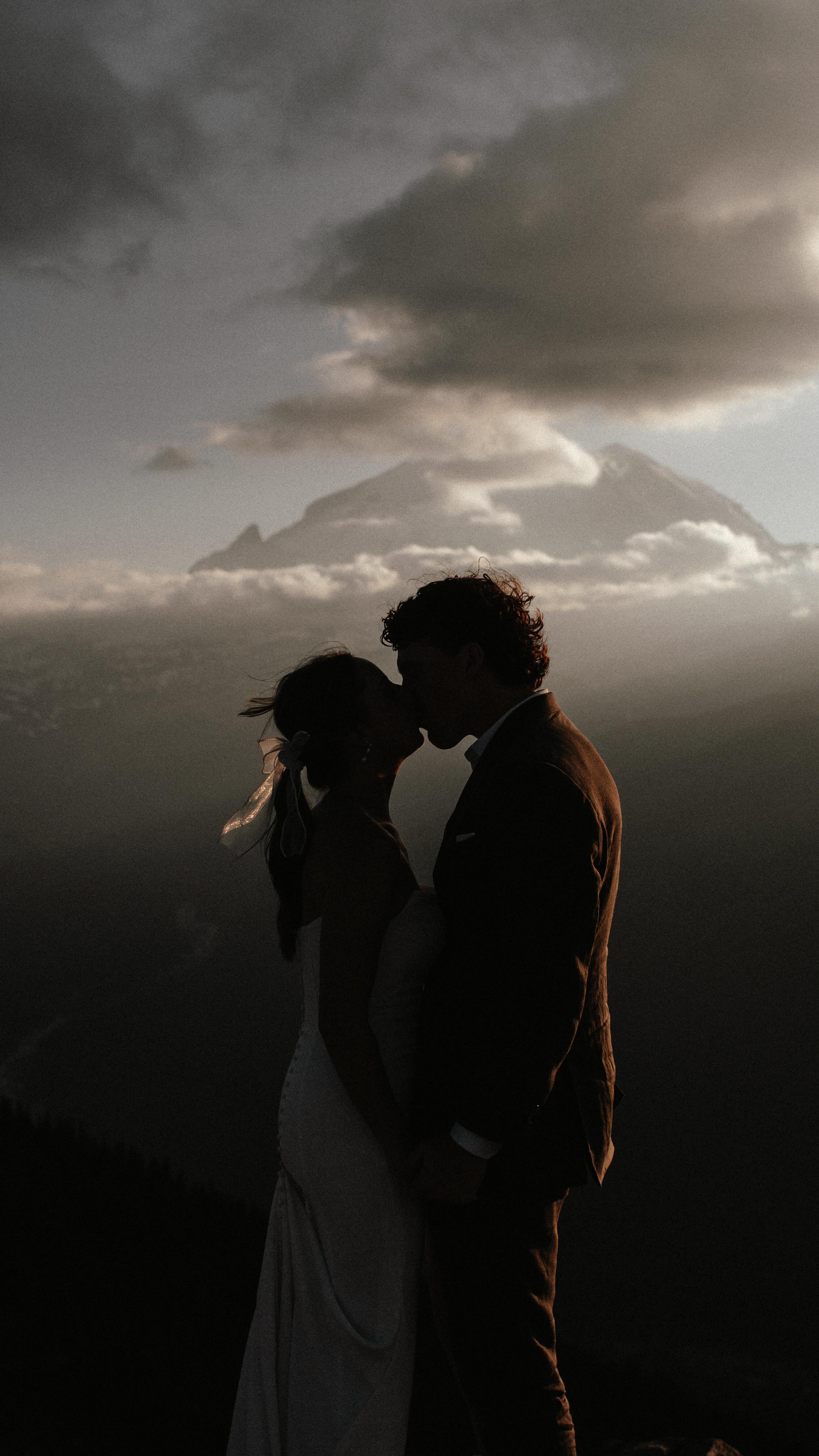 A reminder you’re allowed to want both.
The adventure. The views. And your family there, witnessing it all 🖤
It doesn’t have to be a private elopement. It doesn’t have to be a big, fancy wedding.
It can be both, and it can feel like you 🤎 (this location just so happens to be one of their favorite ski resorts)
Venue @crystalmountainresort
Florals @pikeplacepublicmarket
Coordinators @willow.wisteria.weddings
@willow.wisteria.events
Photographer @savannamarleephotography.com
If I missed any vendors or shops let me know so I can tag them!
#crystalmountainresort #mountrainierwedding #mountainelopement #washingtonweddingphotographer #elopement
