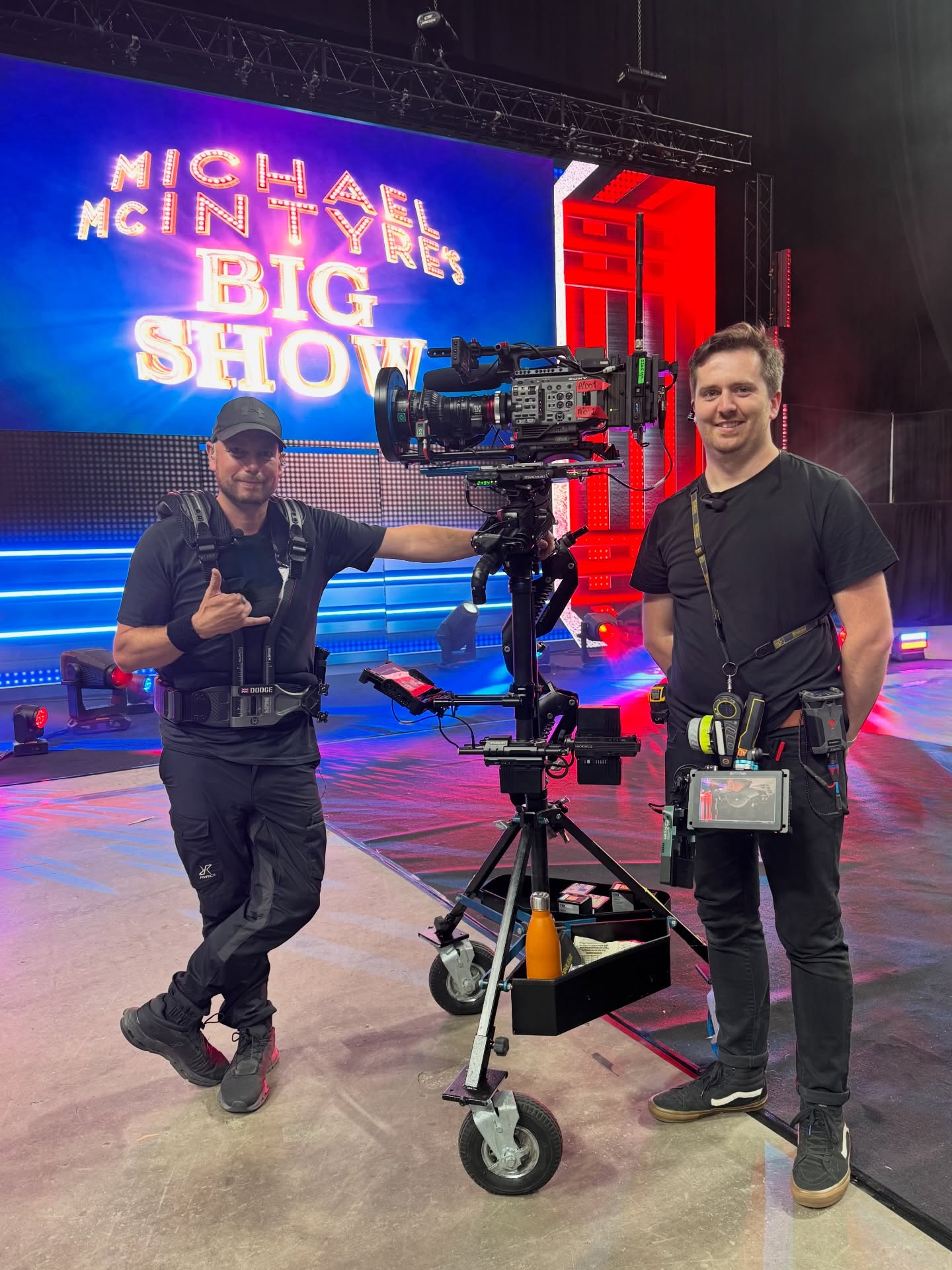 🎥 New series alert ‼️ Michael McIntyre's BIG show is back soon on BBC1 & we had the pleasure of providing Steadicam facilities for a large multi camera prank VT. Big thanks to Director @jamesclampin_director for having us working alongside our friends at @ovrexpsd.tv who provided the OB facilities. The shoot was a mix of pre-recorded & LIVE, shooting links with Michael as well as event coverage. Shot on Sony FX9 with CN7 lenses. Thanks to my focus puller @tomburlinson for the superb sharps.
#michaelmcintyre #bigshow #newseries #steadicam #bbc1