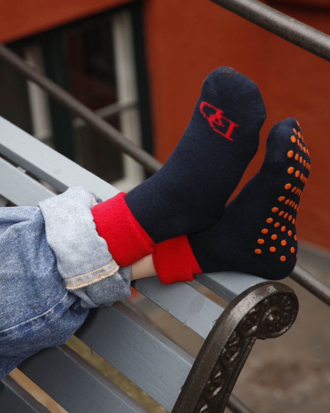 Pour des petits pieds qui ne s’arrêtent jamais…
et pour des parents qui ne renoncent pas à la qualité.
#doredore