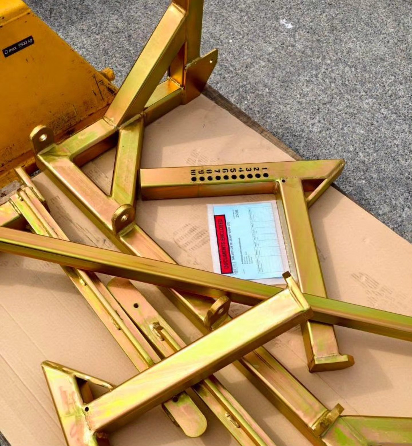 Sometimes you just have to pick yourself up, dust yourself off and move forward.
Can you guess what it is??
New purchase incoming next week!
What is left to buy at Gain Forth? I've knocked a lot of items off my to buy checklist
#gym #strength #strong #powerlifting