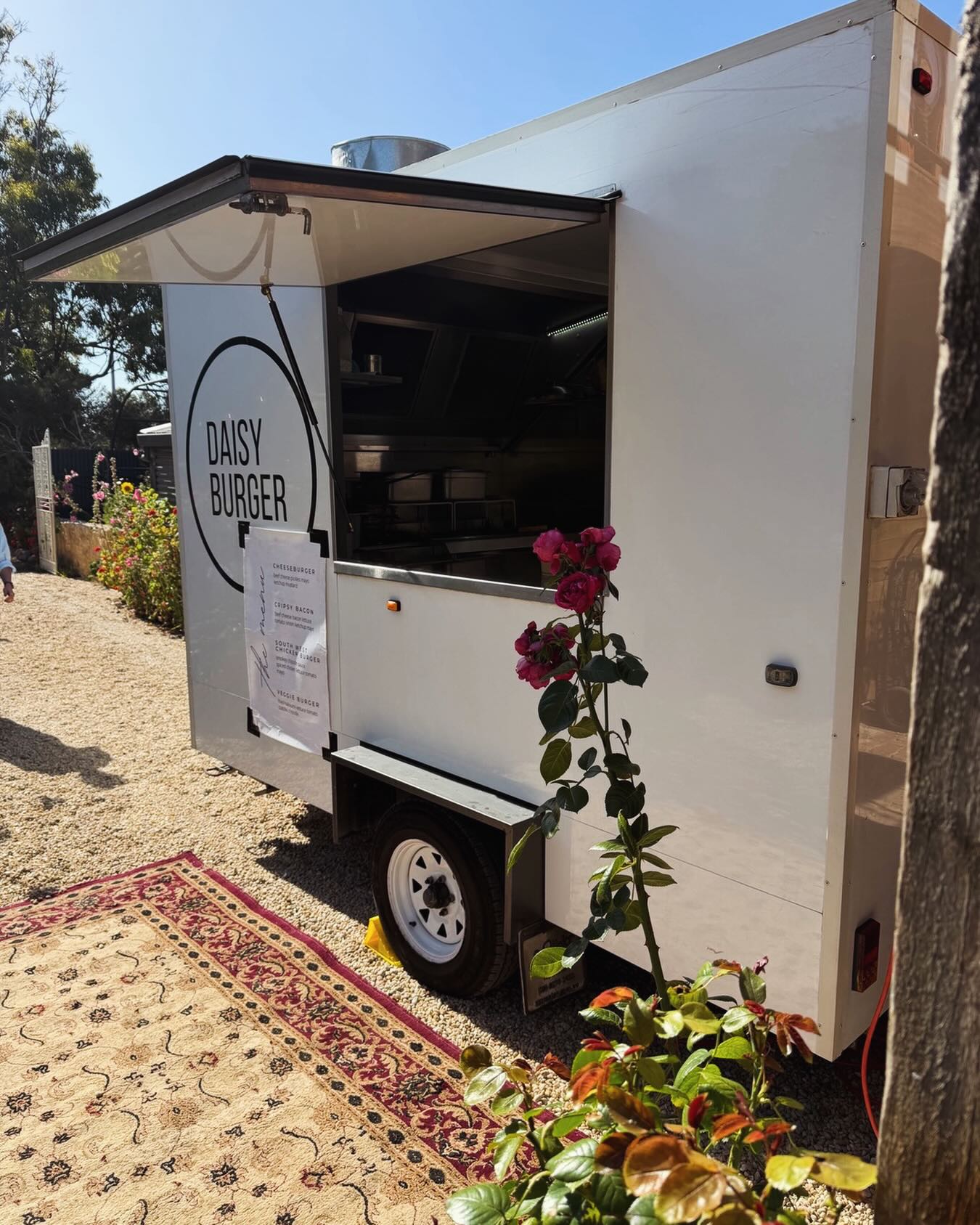 Aldinga Secret Garden doing what it does best, looking fab 🌿💫
Planning a 2026 event? Daisy Burger has you covered 🍔✨ Get in touch for function details!
#adelaideweddings #adelaide #adelaidecatering #adelaidesmallbusiness #adelaidebusiness