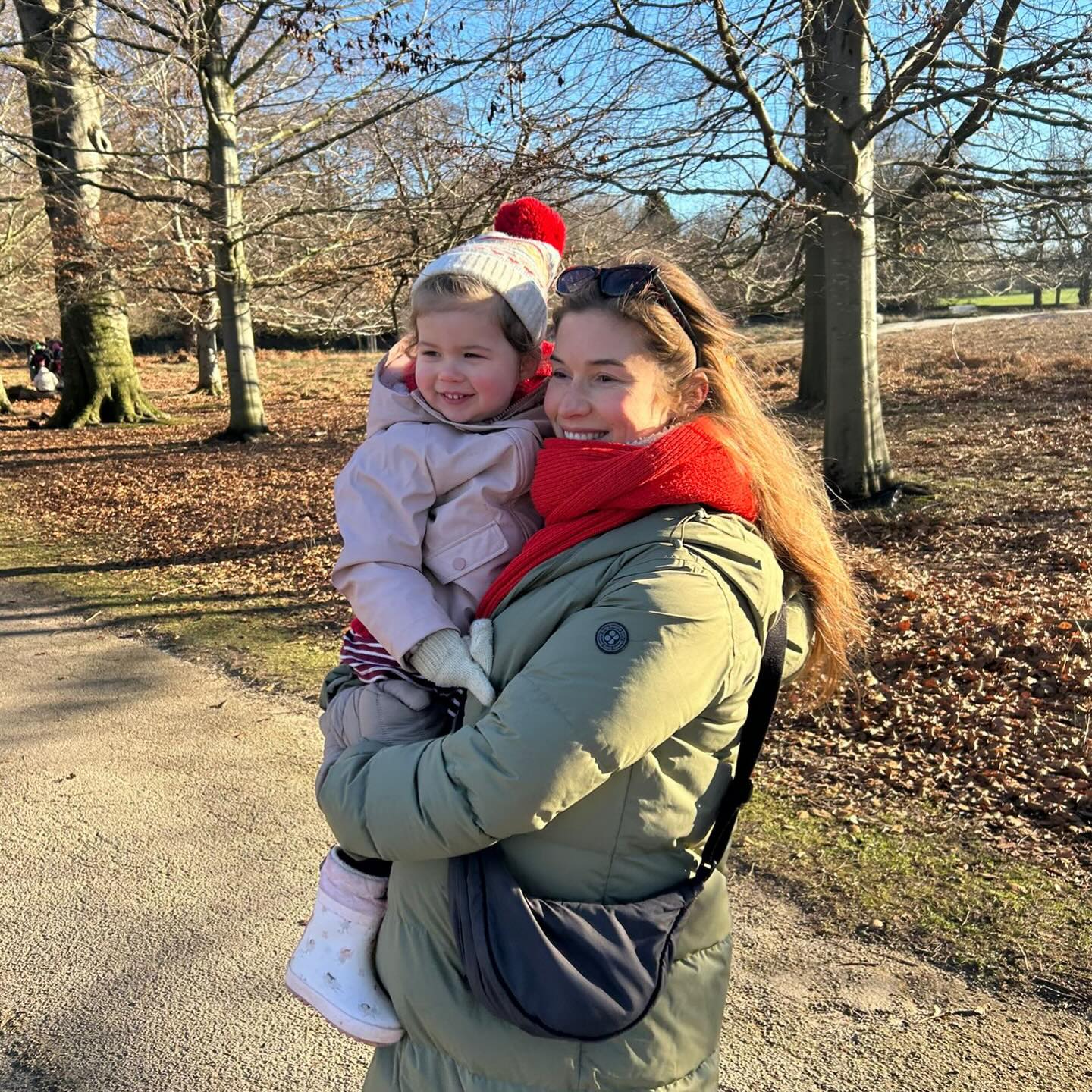 Sunny crisp days fill my cup so much! Especially with scone picnics 🍓❄️☀️🦌 Need to plan more into my life in 2026. What wholesome goals do you have? 🥰#wholesomegoals #dunhammassey #fillyourcupup