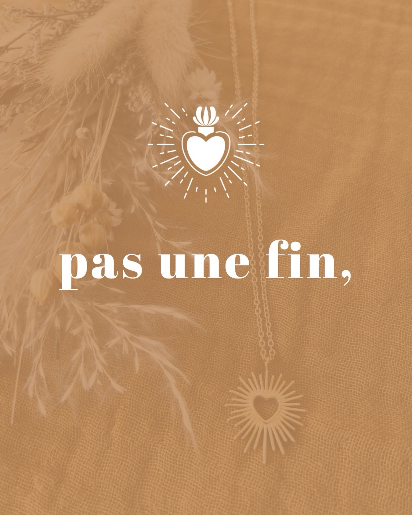 ✨ Un tournant pour Maison Palou 1809 ✨
Depuis septembre 2024, cette aventure a été bien plus qu’une simple boutique en ligne de bijoux fantaisie et accessoires.
🙏🏻Grâce à vous, à votre enthousiasme, vos messages, votre fidélité, j’ai vécu quelque chose de profondément fort.
🌈Maison Palou 1809 m’a apporté énormément à un moment clé de ma carrière professionnelle : confiance en moi, dépassement, créativité, apprentissages, rencontres… et beaucoup d’émotions 🤍
🥺Aujourd’hui, en toute transparence, je dois vous dire que l’aventure telle qu’elle existe actuellement va devoir s’arrêter ici.
👩🏻💻Avec un travail à côté, la communication et la gestion quotidienne de la marque demandent énormément de temps, et j’ai besoin de retrouver du temps pour ma famille.
☺️Mais ce n’est pas la fin de l’histoire !
💫Maison Palou 1809 va se réinventer, prendre une autre forme, plus confidentielle, plus alignée avec mon rythme de vie. J’aime profondément ce que je fais, et savoir que cela vous plaît me touche énormément… alors je n’ai pas envie de tout arrêter, seulement de faire autrement ✨
💌Pour celles qui souhaitent continuer à suivre l’aventure, je vous invite à me laisser votre adresse mail en DM ou à vous abonner à la newsletter via le site internet (si ce n’est pas déjà fait😉).
✍️La suite se construira autrement, mais toujours avec la même passion 🤍
❤️Merci du fond du cœur pour votre soutien depuis le début.
Restez connectées… la suite arrive, différemment, mais avec toujours autant de sens ✨
