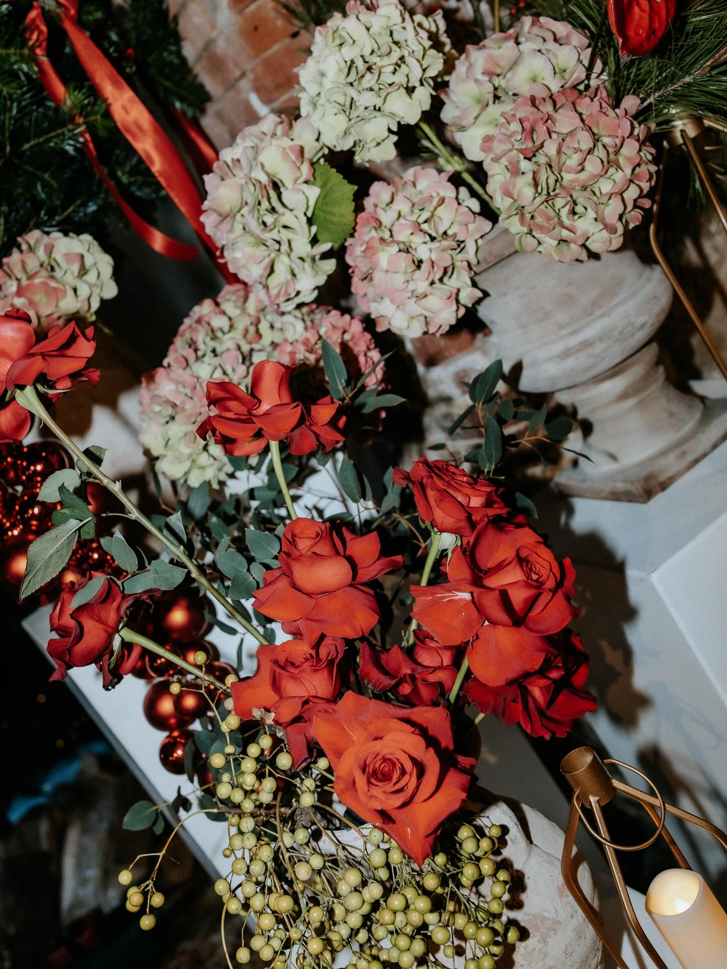 🎁🎁🎁Noël love story cariño 🎁🎁🎁
Our last weeding of the year bb ❤️, and what a way to end it!!
.
.
.
Besitos 🫶🏾
Blissfully captured by @sophiefernandez.photographies