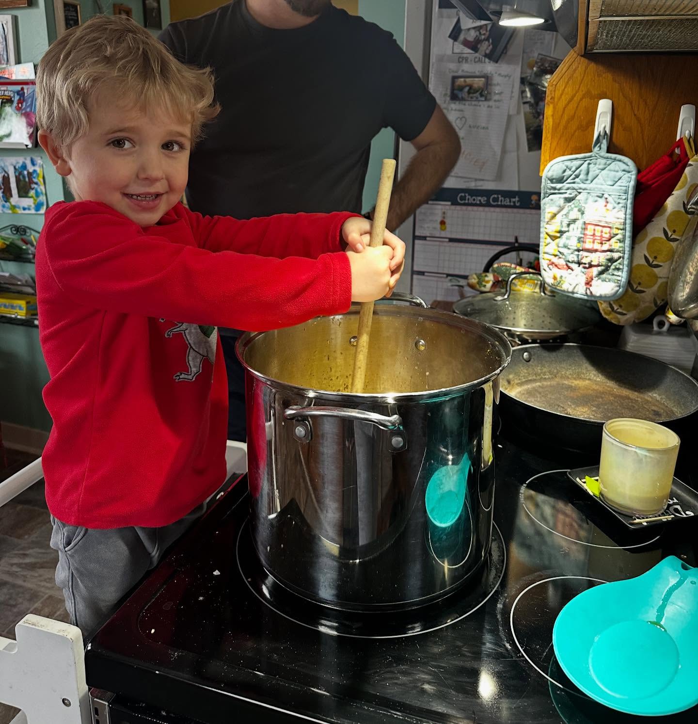 Day 10 of the pantry challenge!! 🍜 🥕 🥔 🧅 We had honestly such a well needed and lovely day at home. I turned to the @wondergarten_earlychildhood winter curriculum I bought last year for some inspiration and Lucien loved the idea of making our own veggie soup for lunch! We had frozen turkey broth to use up along with topping it off with a little veggie broth we had in fridge, and a bunch of veggies to use up. We also couldn’t pass up the @wondergarten_earlychildhood chocolate chip cookie recipe 🍪 I absolutely loved their lesson on thinking of someone else in your life that you could check in on or do something kind for by delivering some cookies - which we decided our neighbours would be the perfect ppl to do a cookie drop off to. But not before we taste tested them ourselves!! 😉 and our neighbors were so pleased by the delivery.
I also love that @wondergarten_earlychildhood has some special gluten and dairy free recipe modifications!! The cookies were absolutely delicious. We’ll absolutely be making another batch as they went quick. And all from ingredients in our pantry.
Breakfast was English muffins, fruit and scrambled eggs 🥚 and then we did end up going out for a dinner - along with our little guys first bowling excursion! But still loving the pantry challenge of using up what we have for the most part and doing our majority home cooked meals ❤️ head to @threeriverschallenge to check it out!
#threeriverschallenge #pantryorganization #januaryreset #bowlingday #homemadesoup