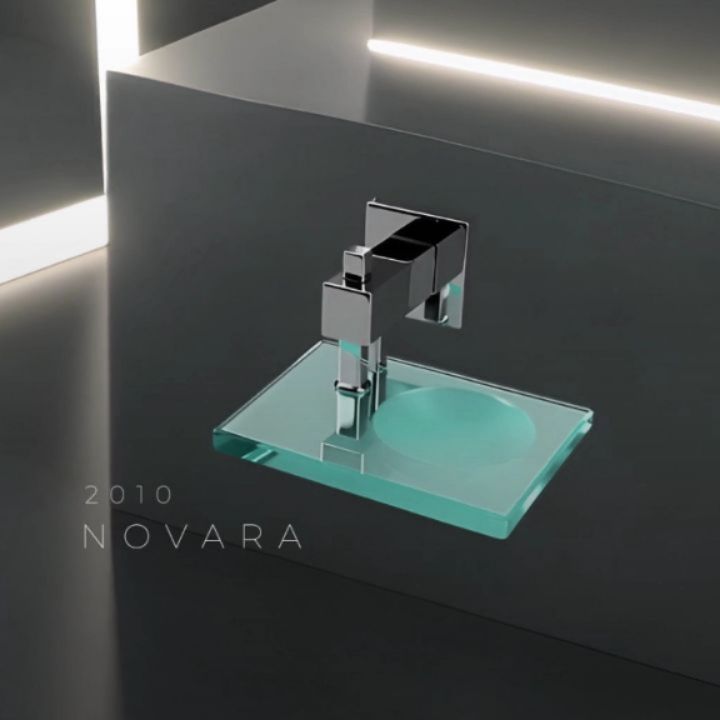 Novara, é uma peça design com estética de luxo que transforma qualquer ambiente! ✨
Com vidro temperado e acabamento em metal, a saboneteira Novara 2010 é escolha perfeita para banheiros e lavabos pautados pela sofisticação e elegância.
Mais que um acessórios, com linhas geométricas e acabamento cromado impecável. Seu conceito minimalista organiza o espaço com leveza e precisão arquitetônica.
Seu acabamento de alta durabilidade com liga de cobre em sua composição o que aumenta resistência garantindo que não ocorrerá oxidação nem ferrugem.
O sistema fixação invisível garante mais firmeza ao produto e mais estabilidade, evitando que a peça se desloque de um lado para a outro.
E o melhor, é segurança sempre perder a estética!
O vidro temperado é 5 vezes mais resistente que o vidro comum. E em caso de acidentes o mesmo se fragmenta em pequenos pedaços, evitando assim cortes. É segurança total para você e sua família.
A Novara 2010 tem o tamanho ideal para acomodar tudo que você precisa para um banho relaxante! 🛀🏻🚿
Confira toda a linha Novara para acessórios para banheiro em nosso site. A Sigma Metais possuí uma linha completa de Torneiras para Lavatórios em acabamento cromado com qualidade 100% nacional e garantia. 💎
Confira todos os modelos em nosso site, acesse agora:
www.sigmametais.com.br
.
.
.
.
.
E se você deseja ser um revendedor Sigma Metais, entre em contato conosco através do nosso site ou mande sua mensagem através do direct. 👈🏻📱
.
.
.
.
.
#SigmaMetais #banheiros #novara