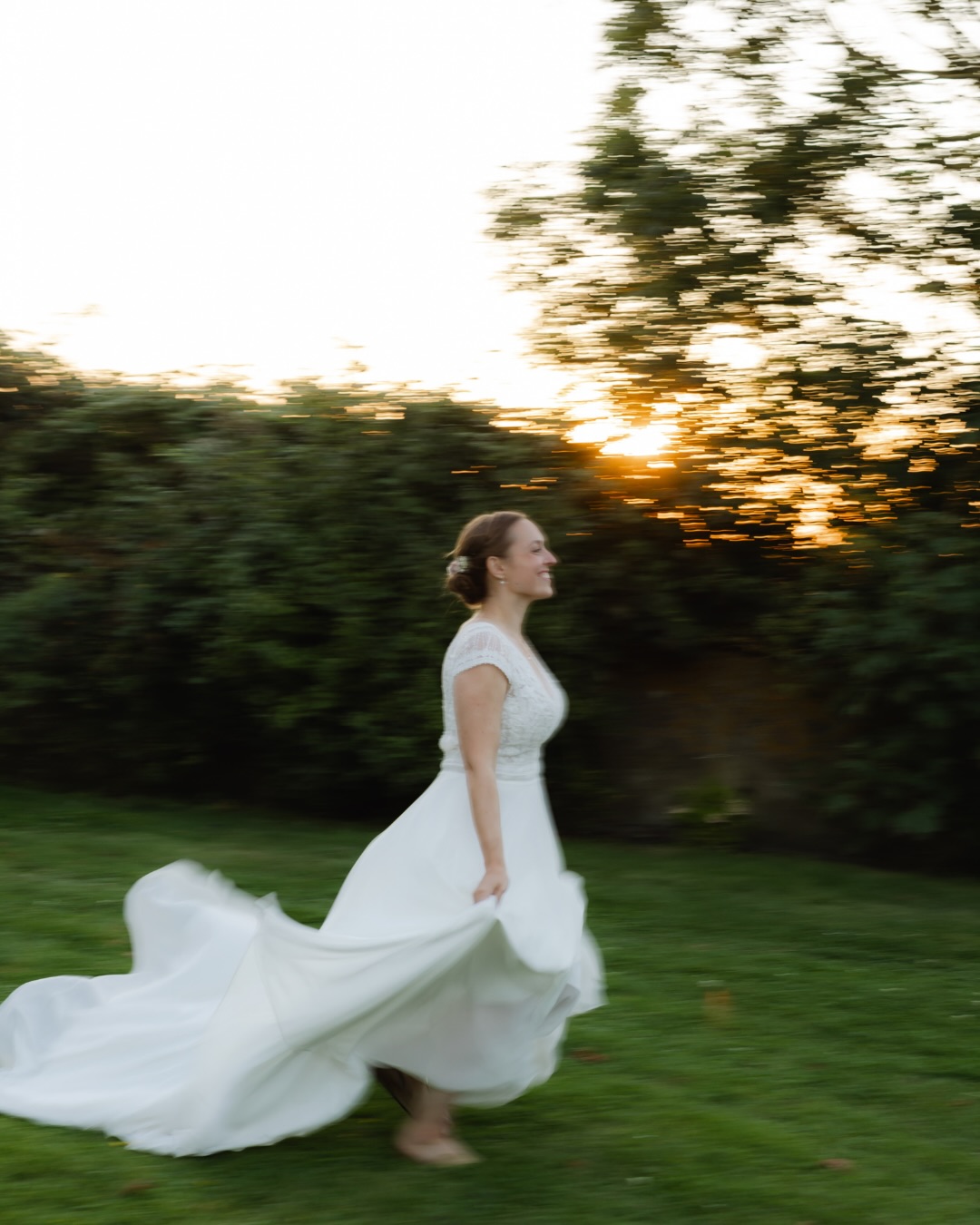 Eine Hochzeit am Meer 🤍Leise Momente, ehrliche Emotionen und ein Brautpaar, das vor Glück strahlt. Genau diese echten Augenblicke machen meine Arbeit aus.✨
A seaside wedding 🤍
Quiet moments, honest emotions and a couple glowing with happiness. Capturing weddings just as they feel.✨
#hochzeitsfotografschleswigholstein #hochzeitammeer #heiratenammeer #hochzeitostsee
