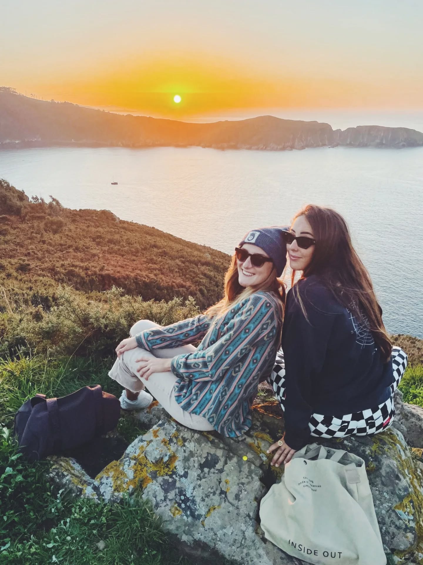 Are you wondering what's FLOWING Home Surf & Yoga Retreat about? 🌻 Here is a little recap from our last adventures at home with the tribe 🌊 Next call, May 28th-31st, last spots available 🧘🏼♀️
¿Te preguntas de qué va nuestro Retiro de Surf & Yoga FLOWING Home? 🌻 Aquí tienes un pequeño recap de las últimas aventuras compartidas con la tribu 🌊 ¿Próxima fecha disponible? 28-31 de Mayo 2026 🙏🏼
#casakukui #retreat #surf #yoga #nature