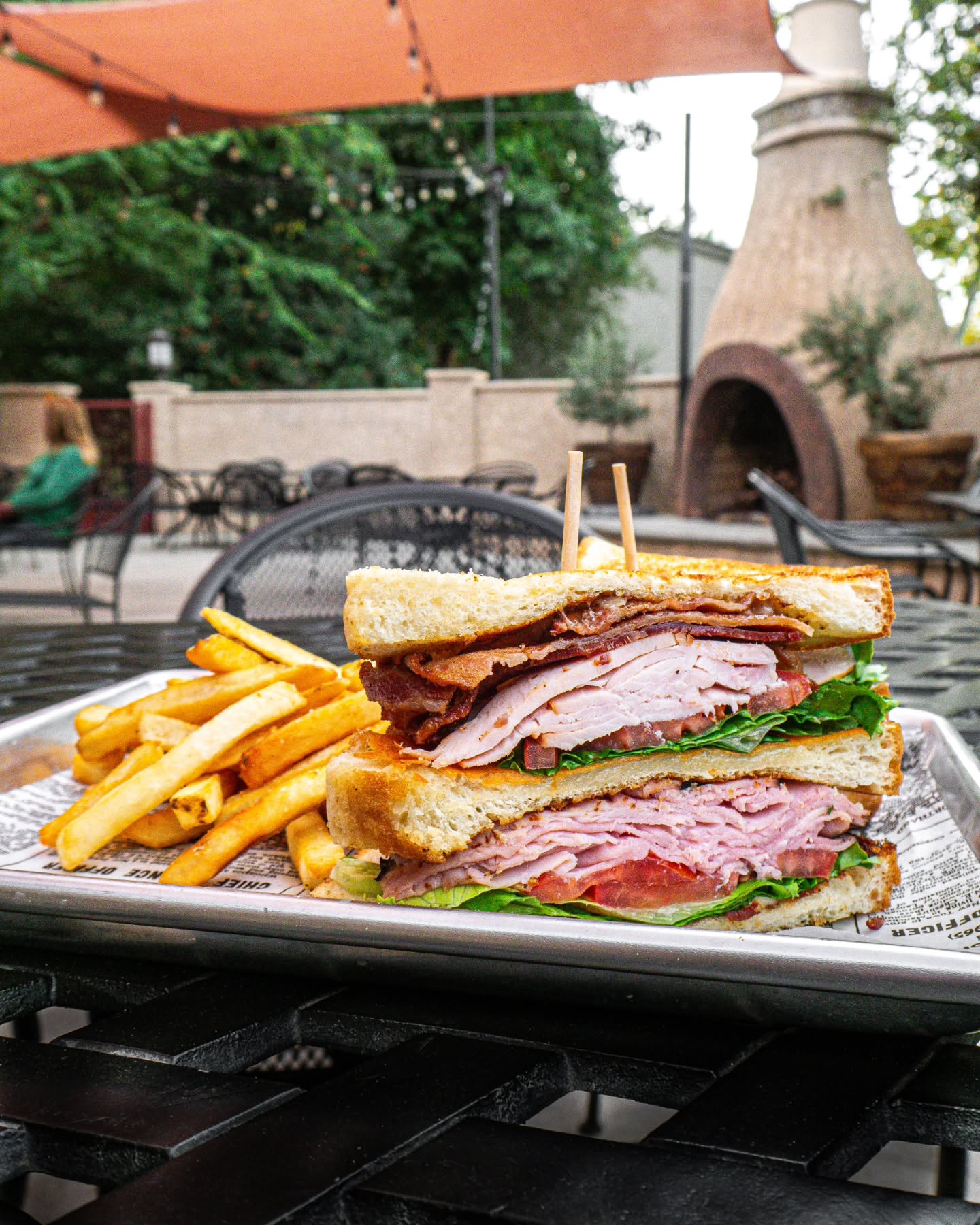 Meet The Stacked Club 🥪🔥 Layers of turkey, ham, applewood smoked bacon, crisp lettuce, juicy tomatoes, and white cheddar cheese, all finished with rich garlic aioli on toasted sourdough bread. Big flavor. Serious cravings.
🍴 Come hungry and leave satisfied.
#StackedClub #ClubSandwich #SandwichLovers #BaconLovers #SourdoughBread LunchCravings FoodieEats