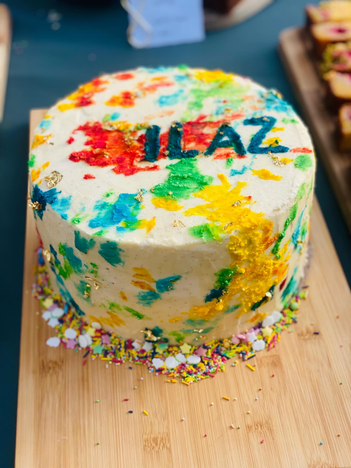 Celebrating Ilaz’ birth in the Netherlands. Welcome to the world little fella. Envie on Tour ;)
#babyshower #milkfree #privatecatering #creativecatering #internationalcooking